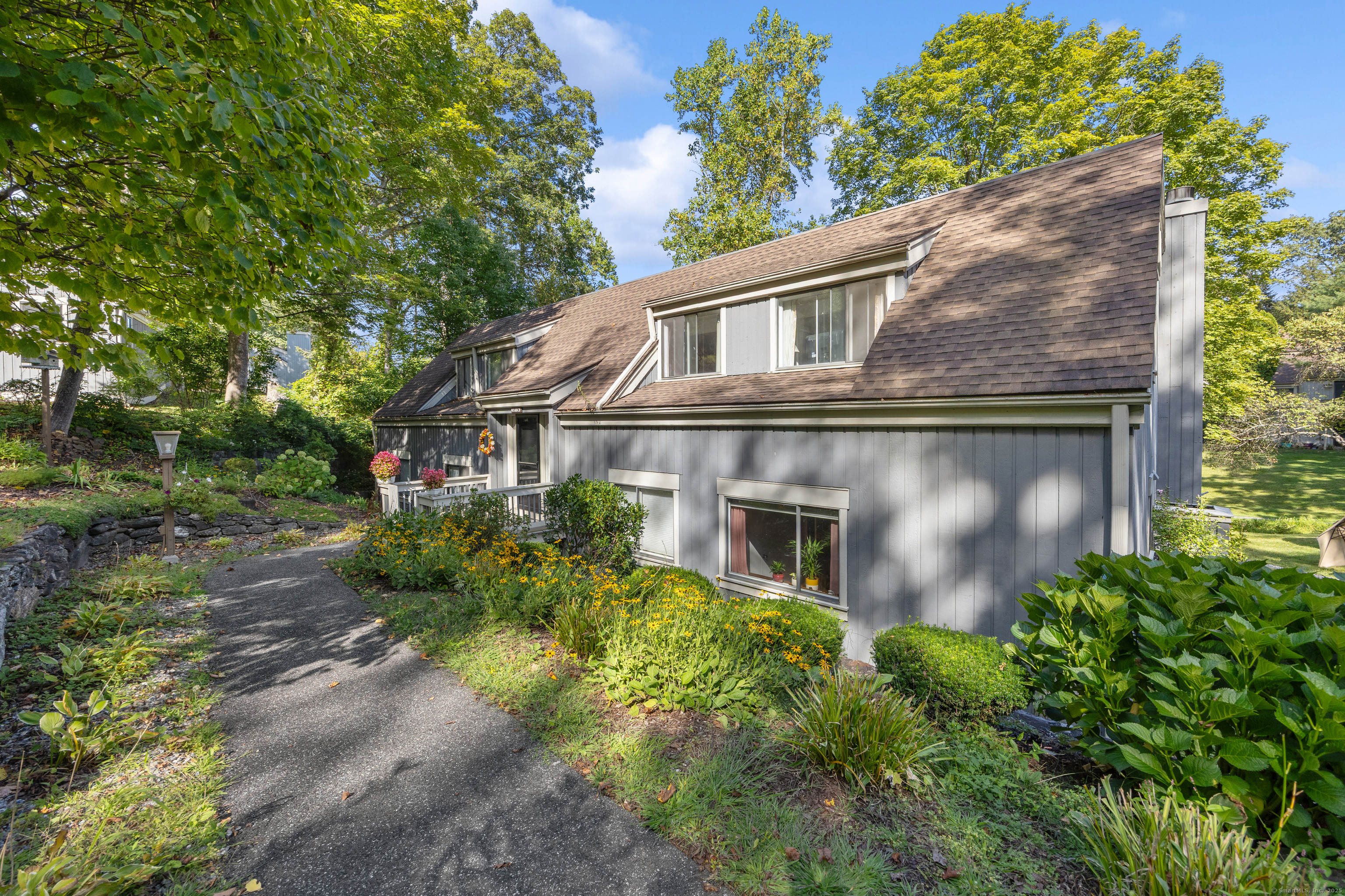 Homes for sale in Southbury, CT | 405 Heritage Vlg #D, Southbury, CT 06488 | MLS# 24149715