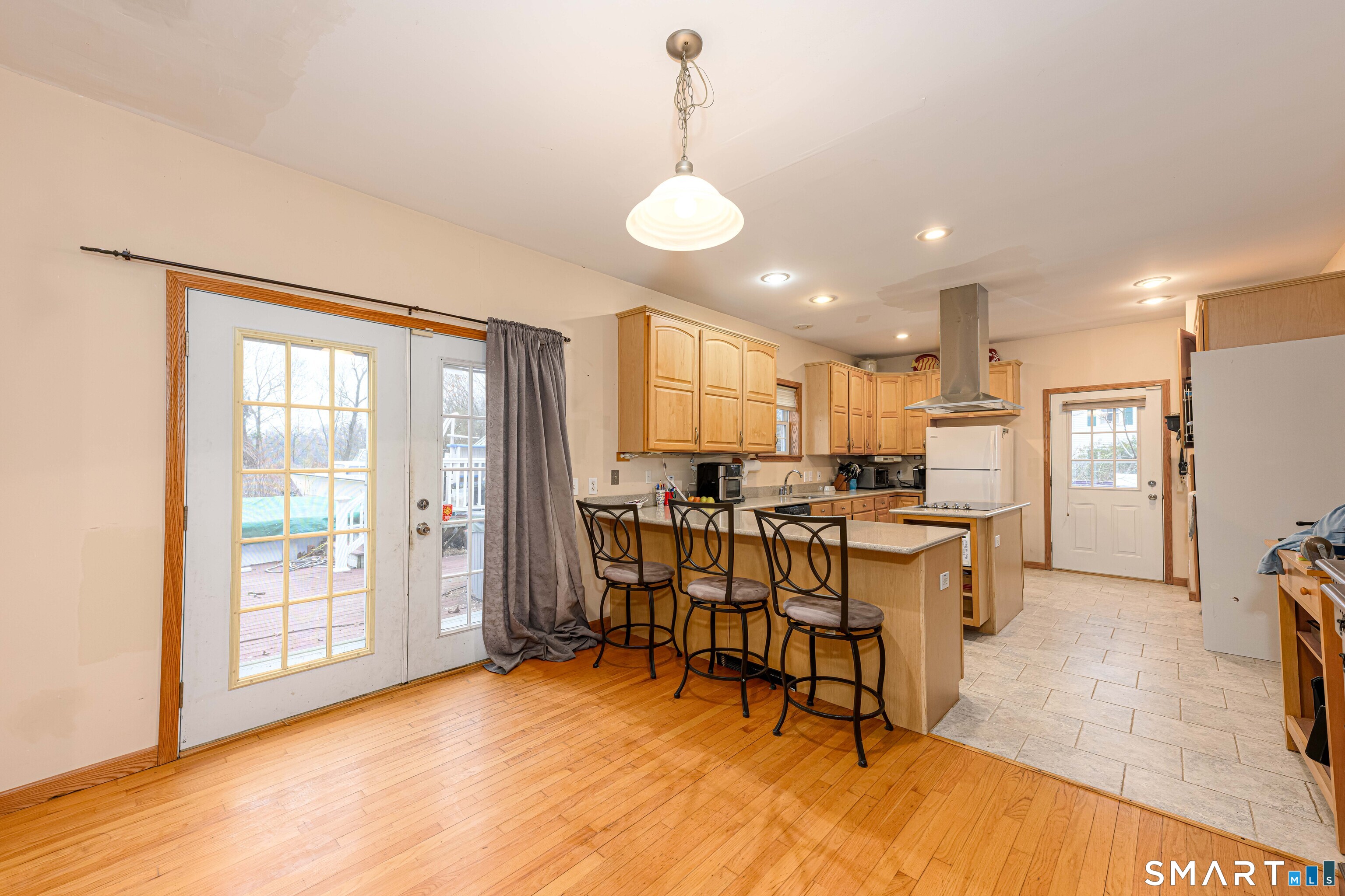 Homes for sale in Branford, CT | 121 Damascus Rd, Branford, CT 06405 | MLS# 24146776