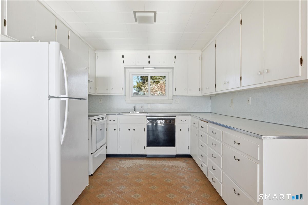 Photo 13 of 3 Lamberts Lane, Stonington, CT