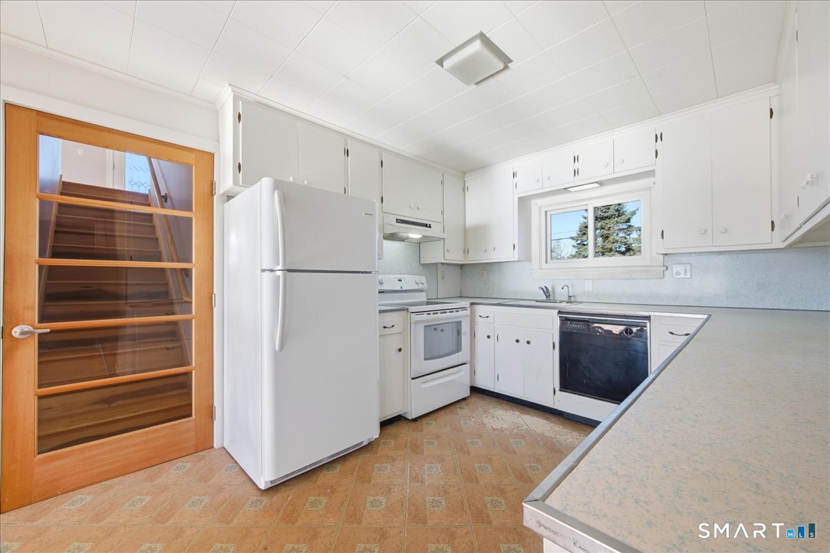 Photo 14 of 3 Lamberts Lane, Stonington, CT