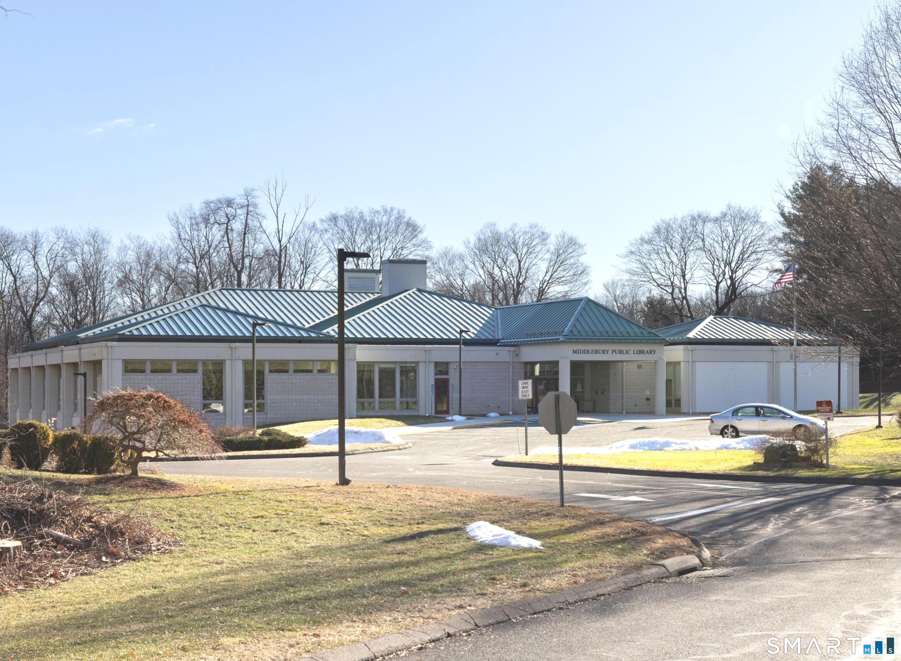 Homes for sale in Middlebury, CT | 117 Crest Rd, Middlebury, CT 06762 | MLS# 24147892