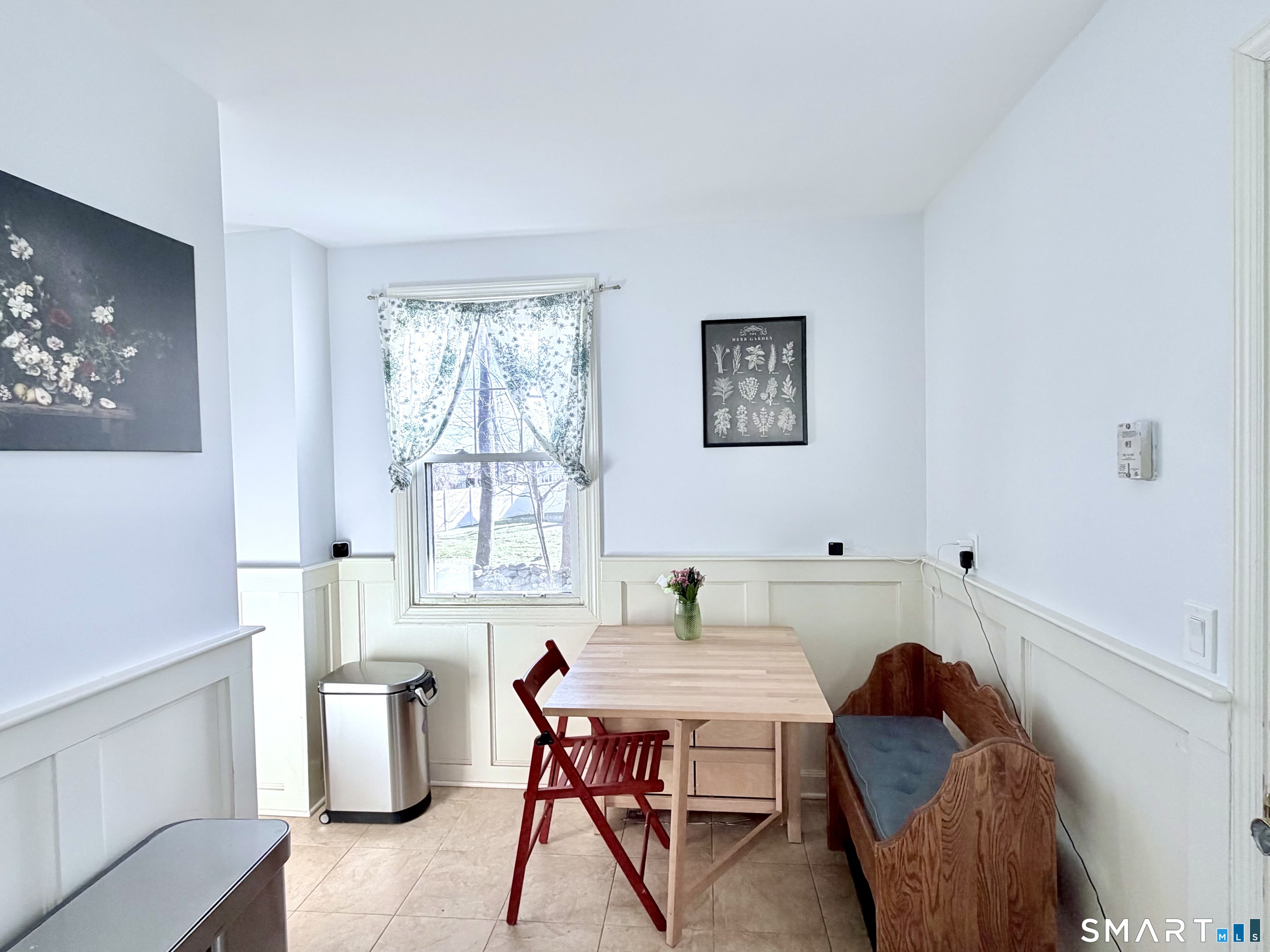 Homes for sale in Stamford, CT | 104 Sylvan Knoll Rd, Stamford, CT 06902 | MLS# 24147353