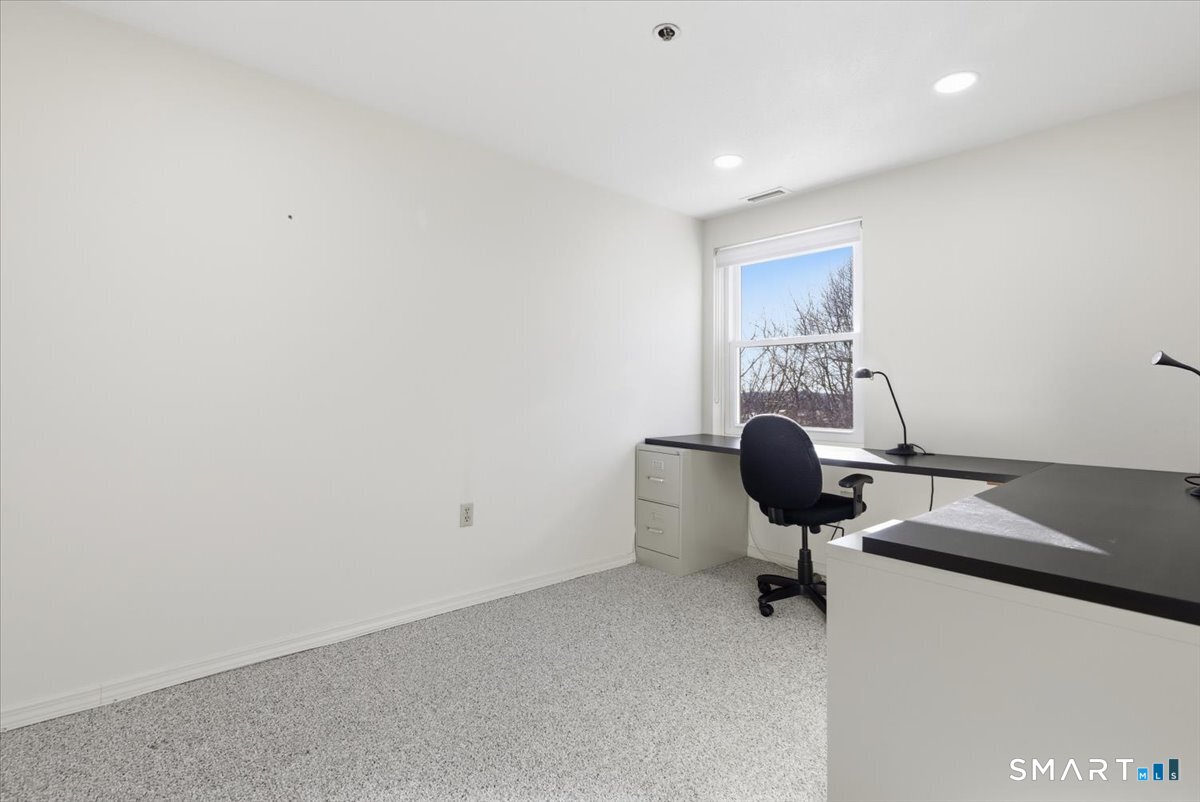 Photo 20 of 707 Mix Avenue, Hamden, CT