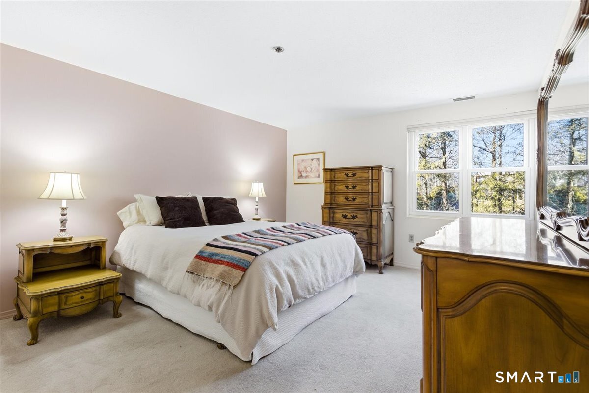 Photo 14 of 707 Mix Avenue, Hamden, CT