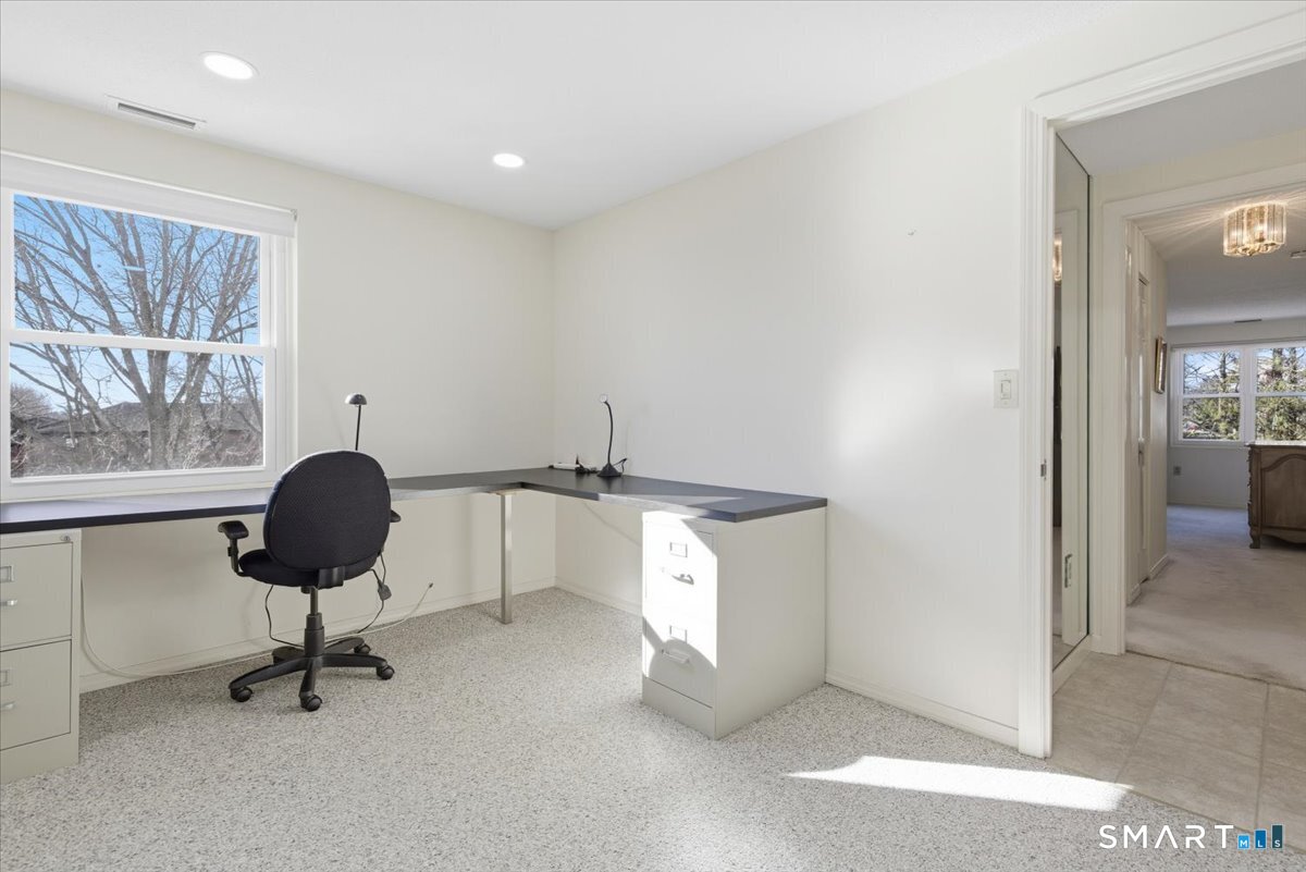 Photo 21 of 707 Mix Avenue, Hamden, CT