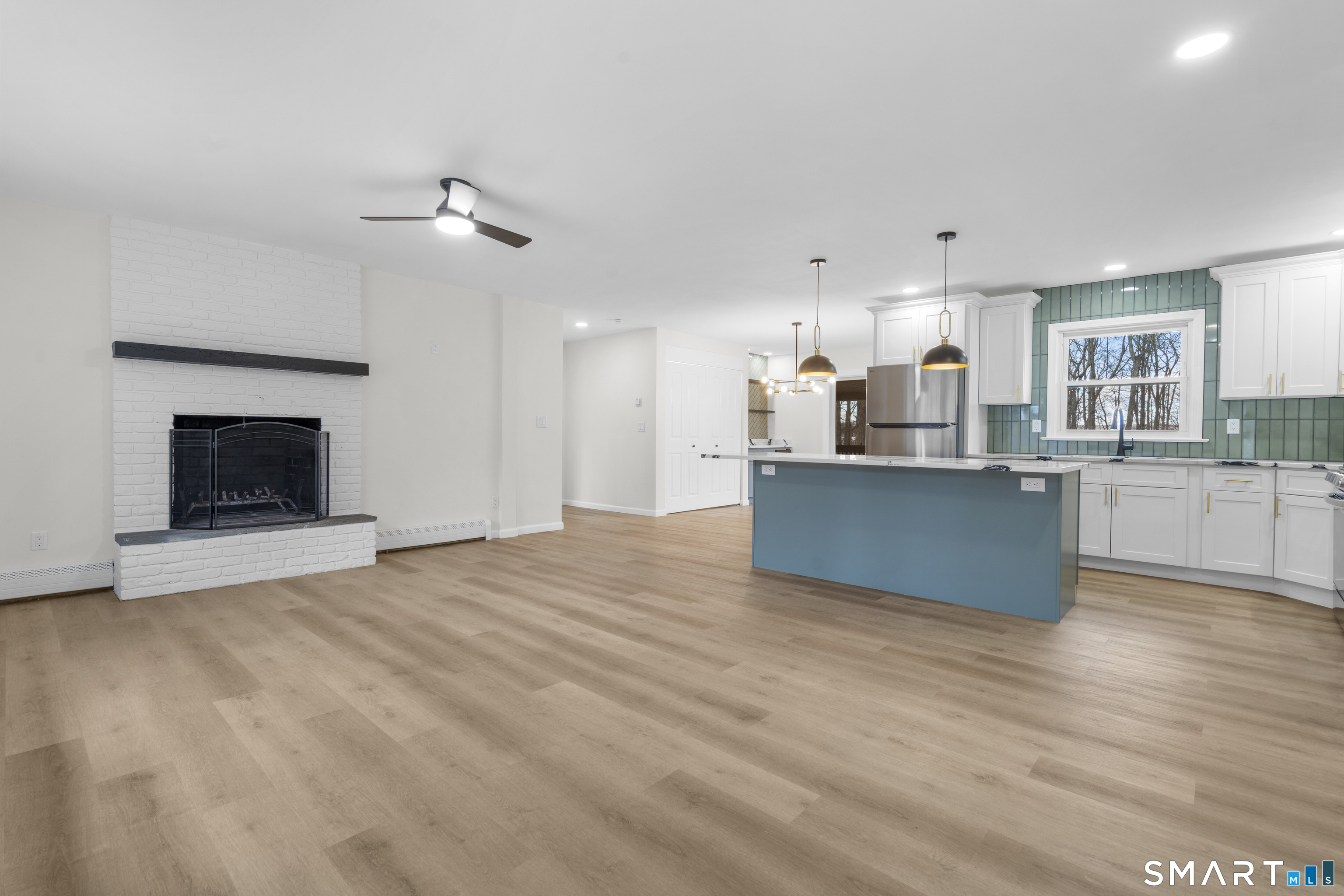 Homes for sale in Monroe, CT | 671 Elm St, Monroe, CT 06468 | MLS# 24149620