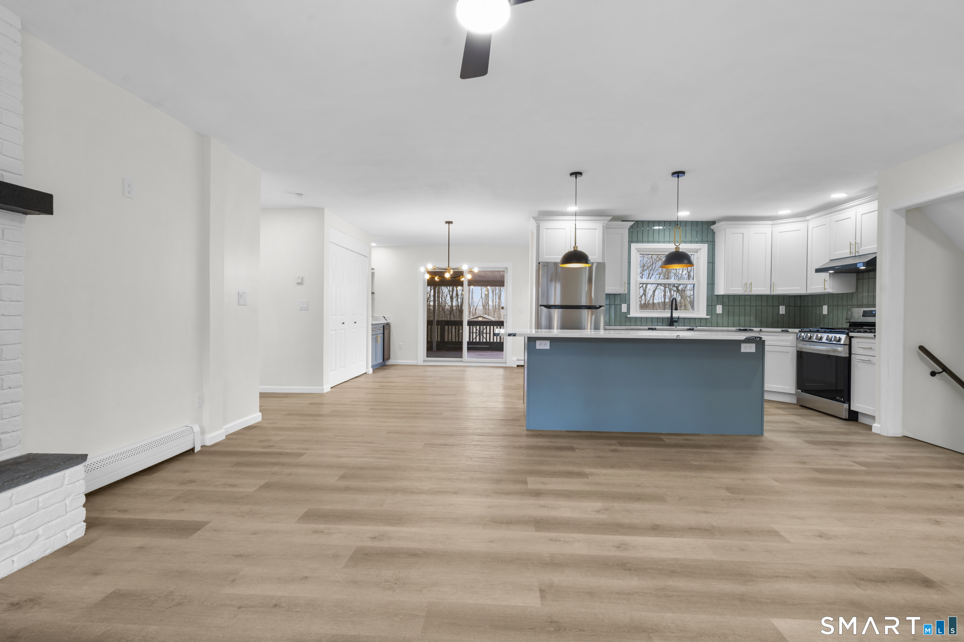 Homes for sale in Monroe, CT | 671 Elm St, Monroe, CT 06468 | MLS# 24149620