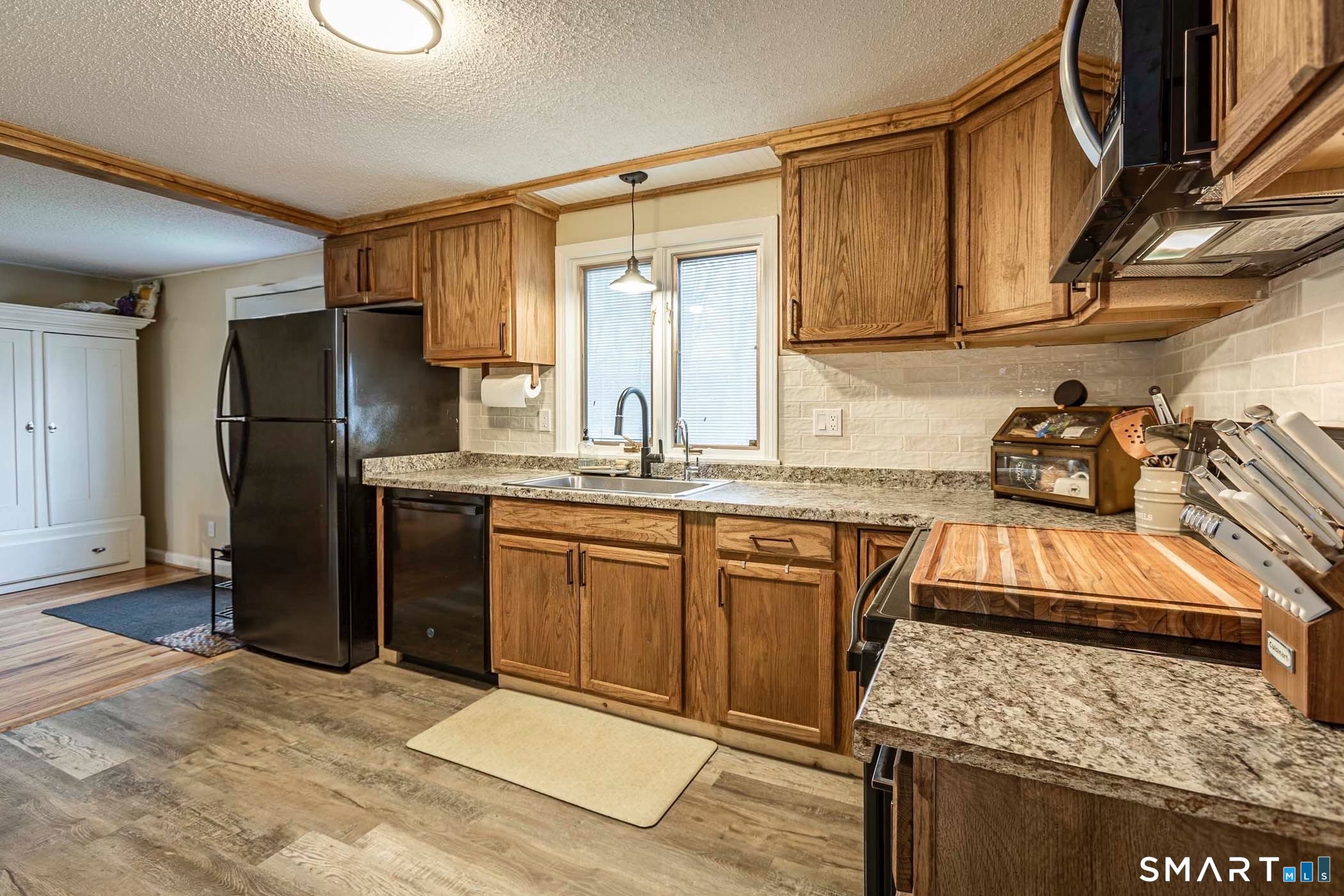 Homes for sale in Wethersfield, CT | 90 Goodwin Park Rd, Wethersfield, CT 06109 | MLS# 24149555