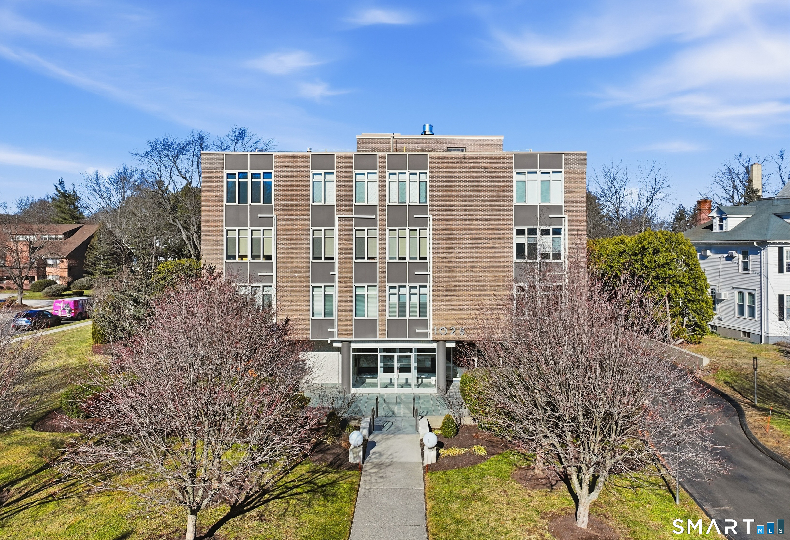 Homes for sale in West Hartford, CT | 1028 Farmington Ave #APT 3G, West Hartford, CT 06107 | MLS# 24148999