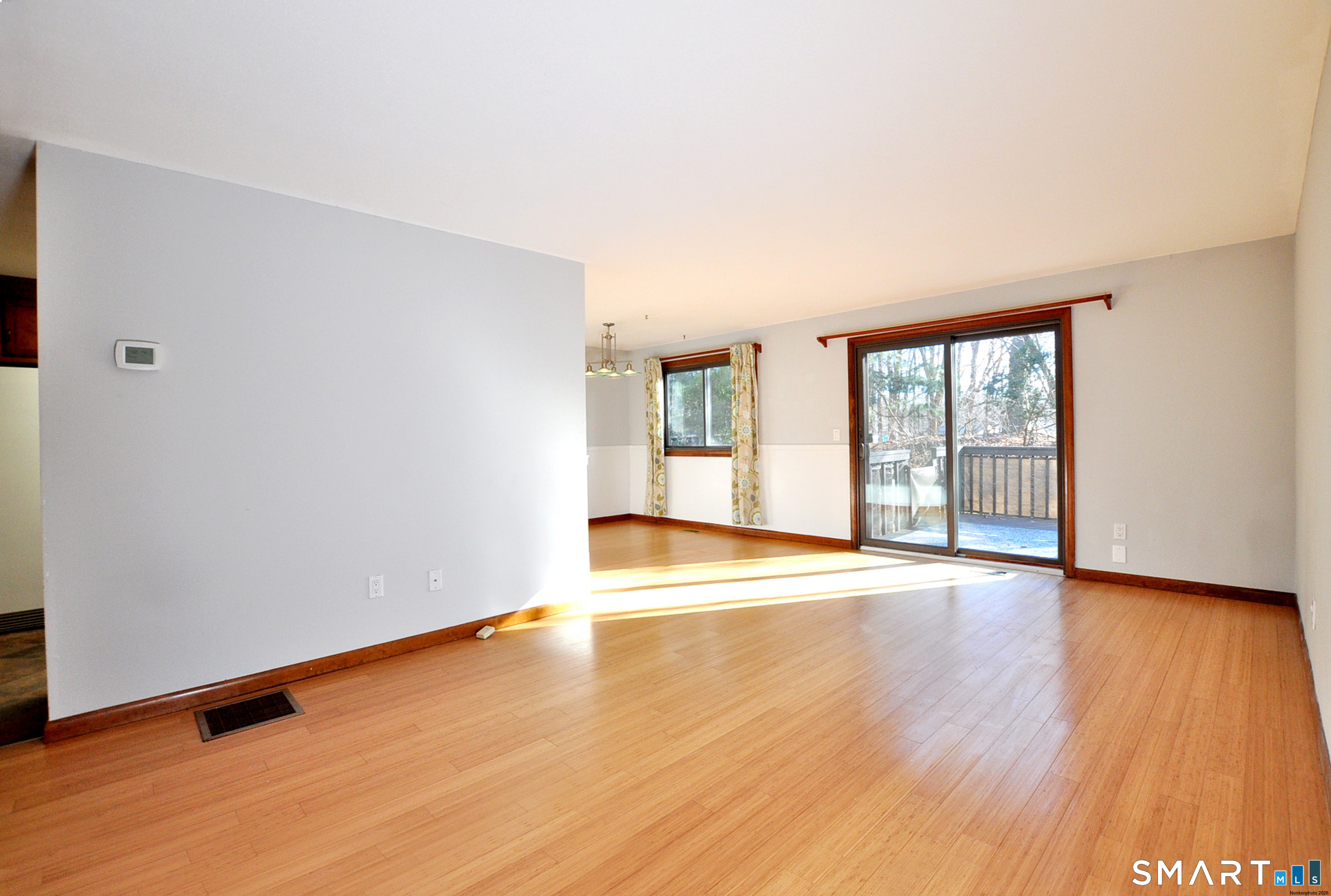 Photo 7 of 83 Oak Forest Drive, Manchester, CT