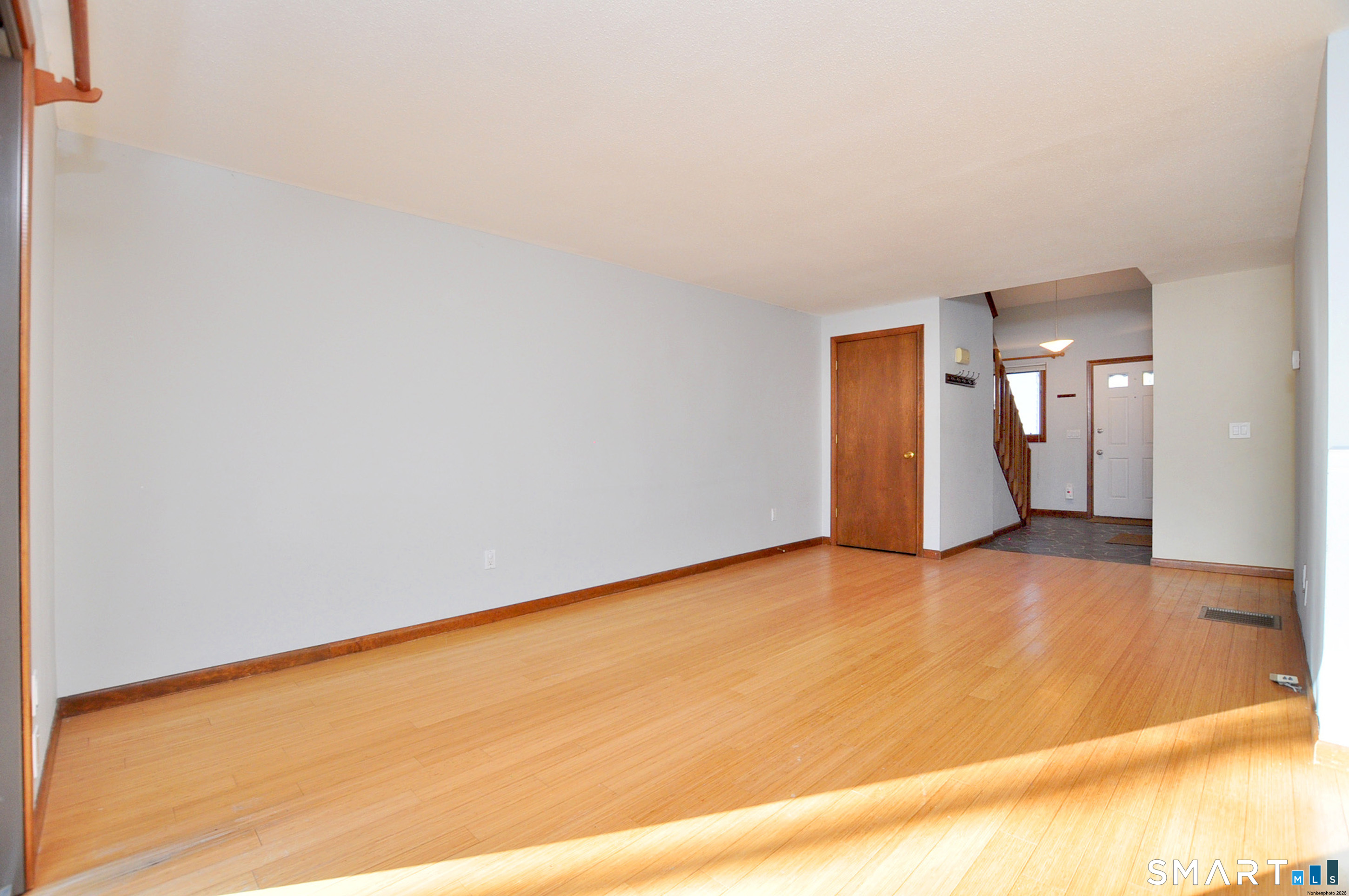 Photo 9 of 83 Oak Forest Drive, Manchester, CT