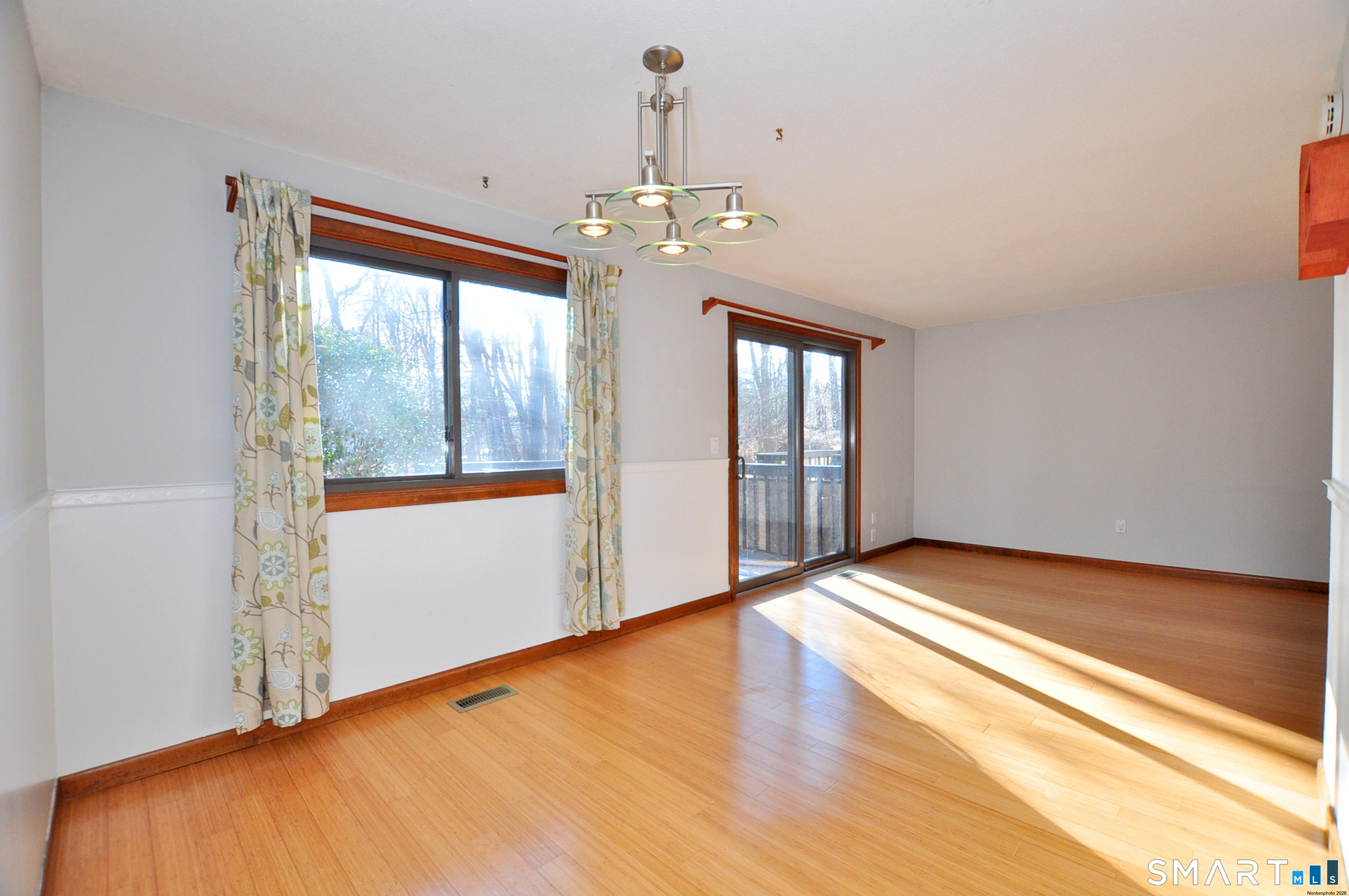 Photo 15 of 83 Oak Forest Drive, Manchester, CT