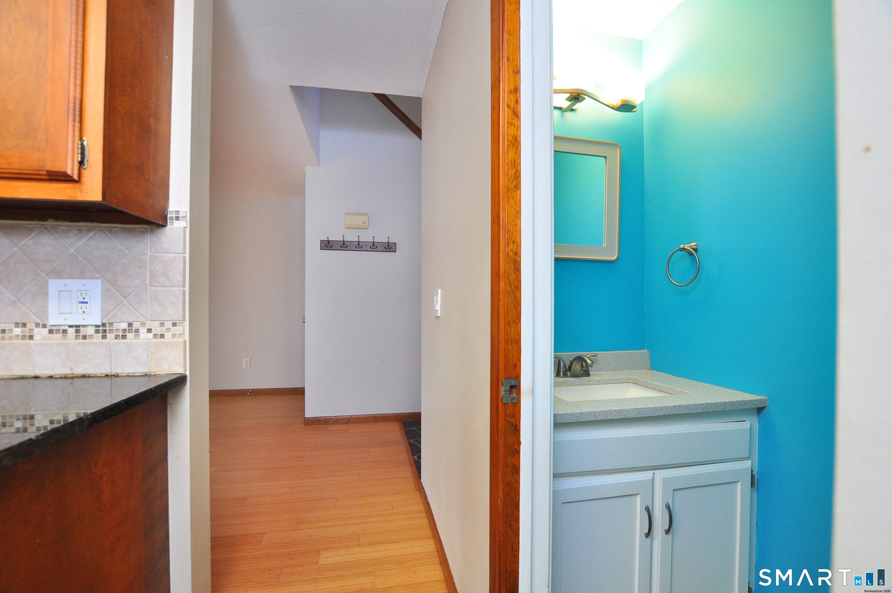 Photo 18 of 83 Oak Forest Drive, Manchester, CT