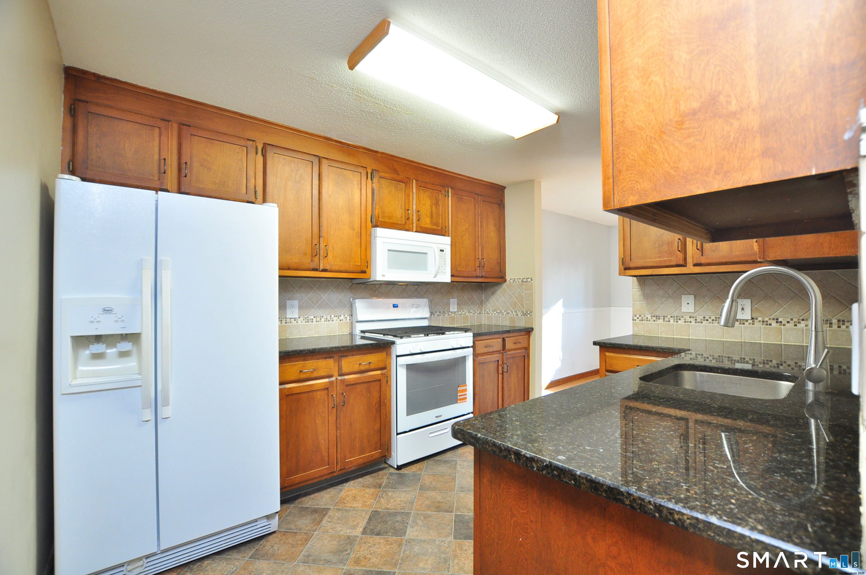 Photo 22 of 83 Oak Forest Drive, Manchester, CT