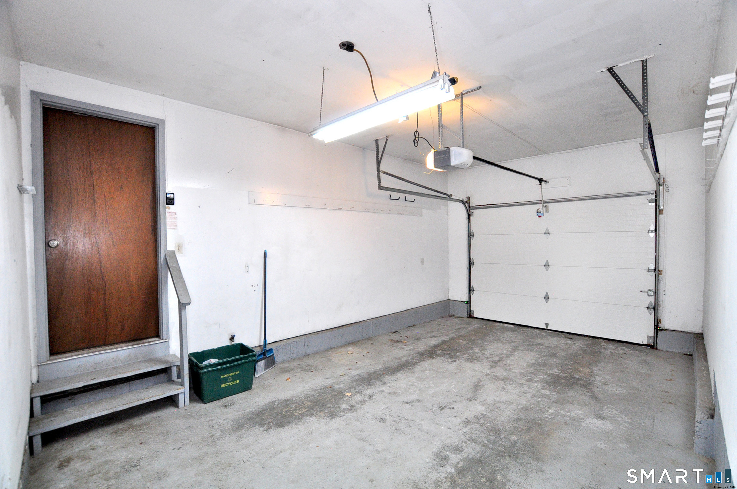 Photo 24 of 83 Oak Forest Drive, Manchester, CT