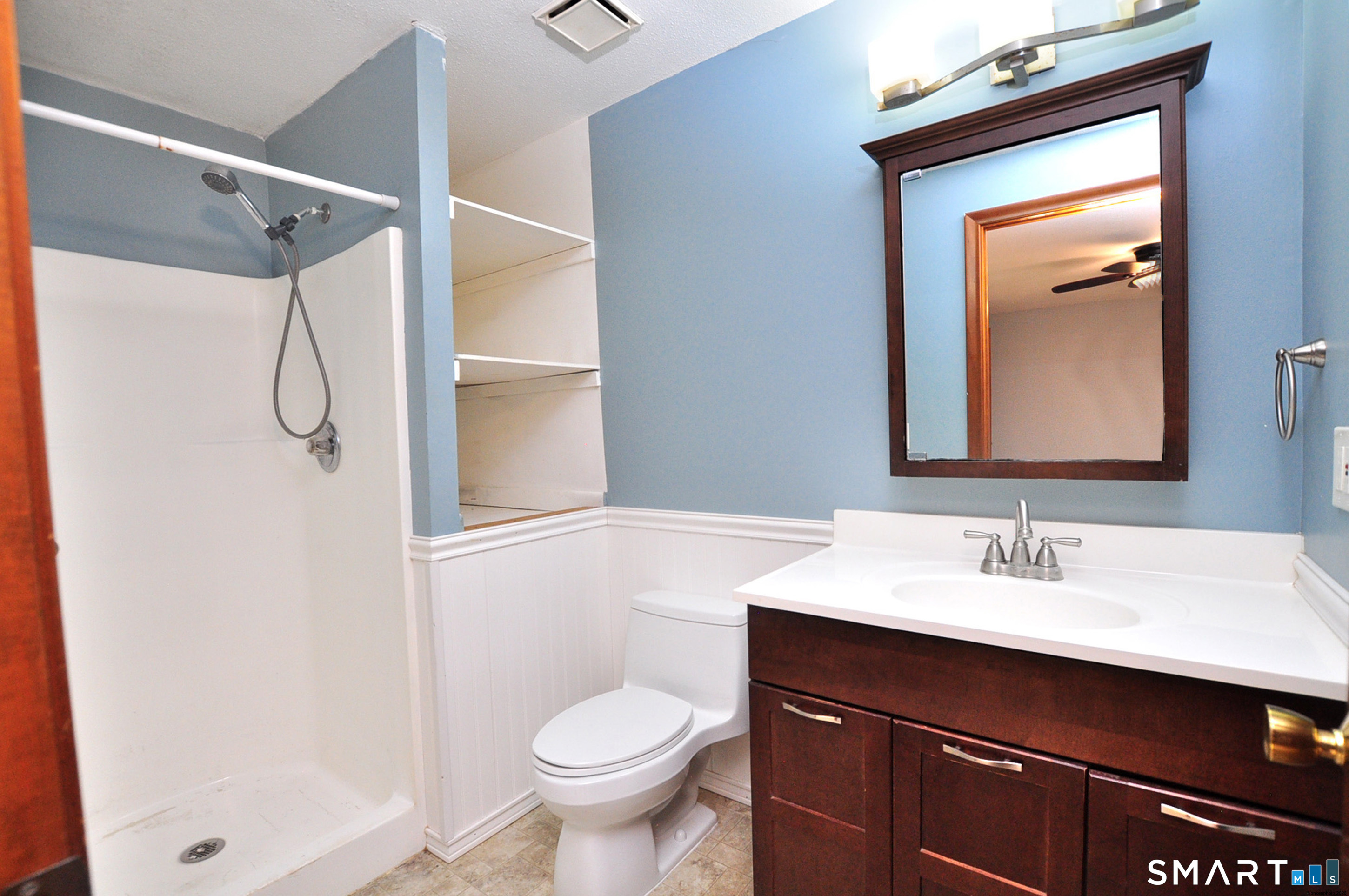 Photo 32 of 83 Oak Forest Drive, Manchester, CT