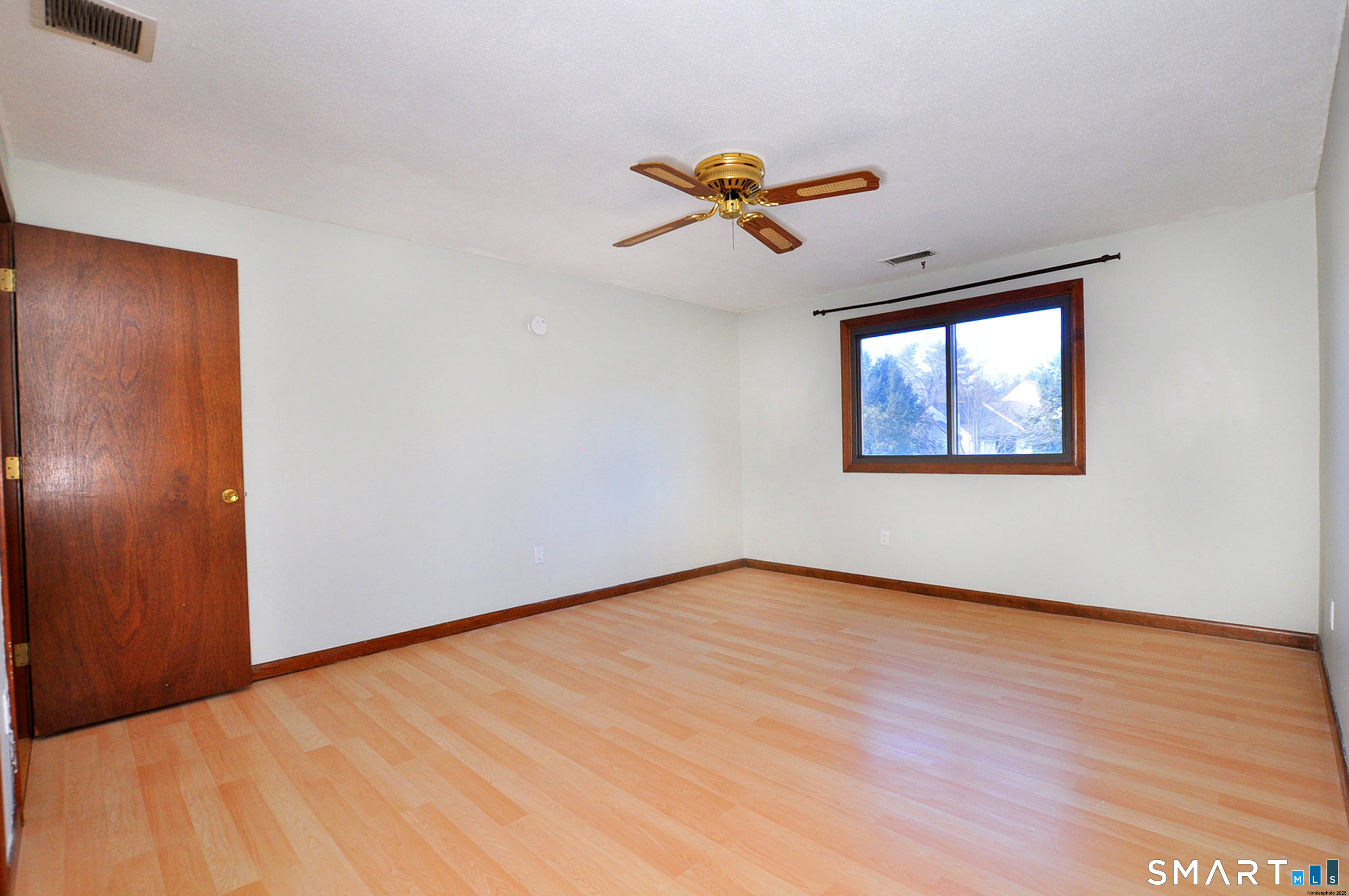 Photo 35 of 83 Oak Forest Drive, Manchester, CT