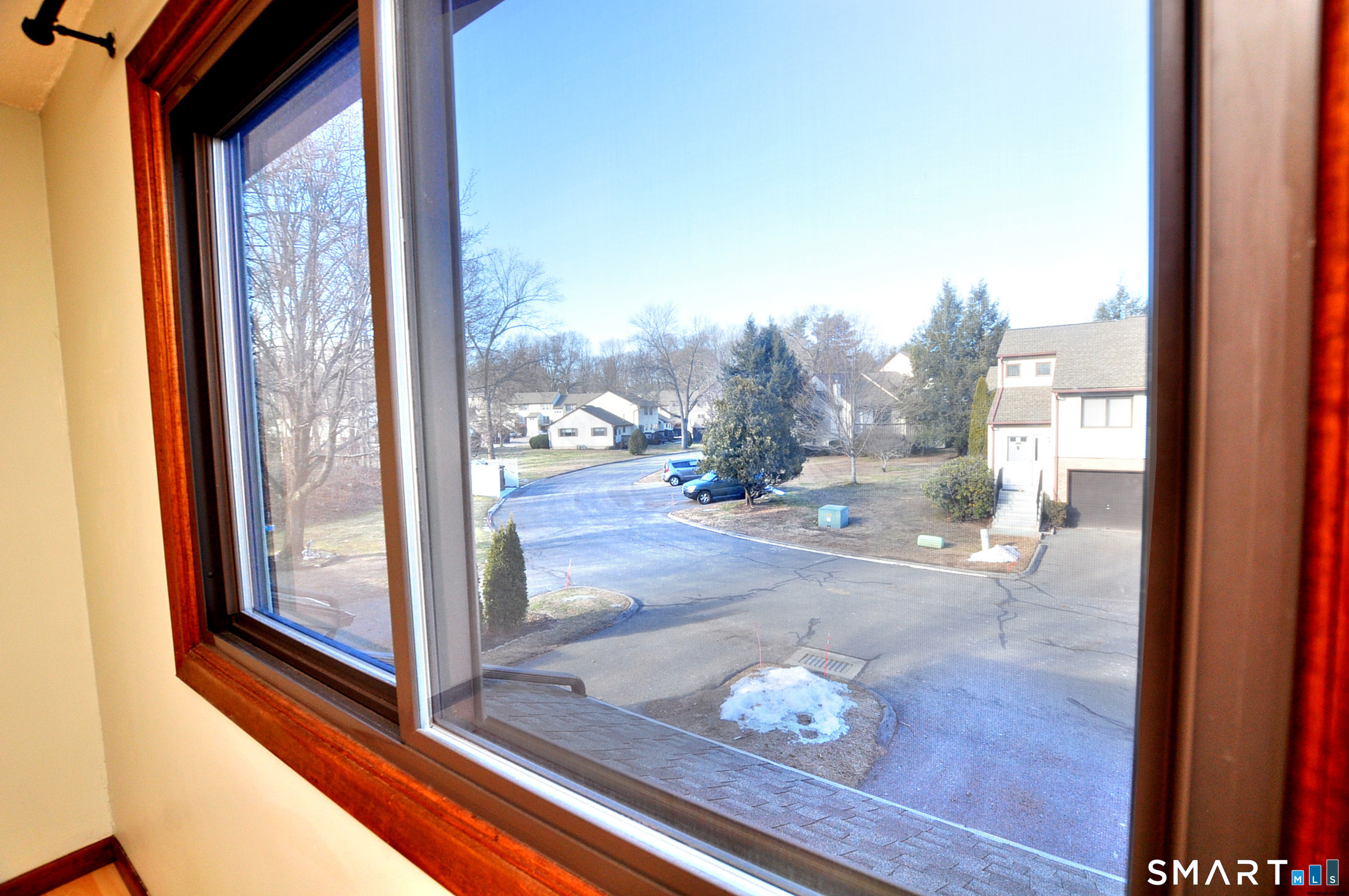 Photo 36 of 83 Oak Forest Drive, Manchester, CT