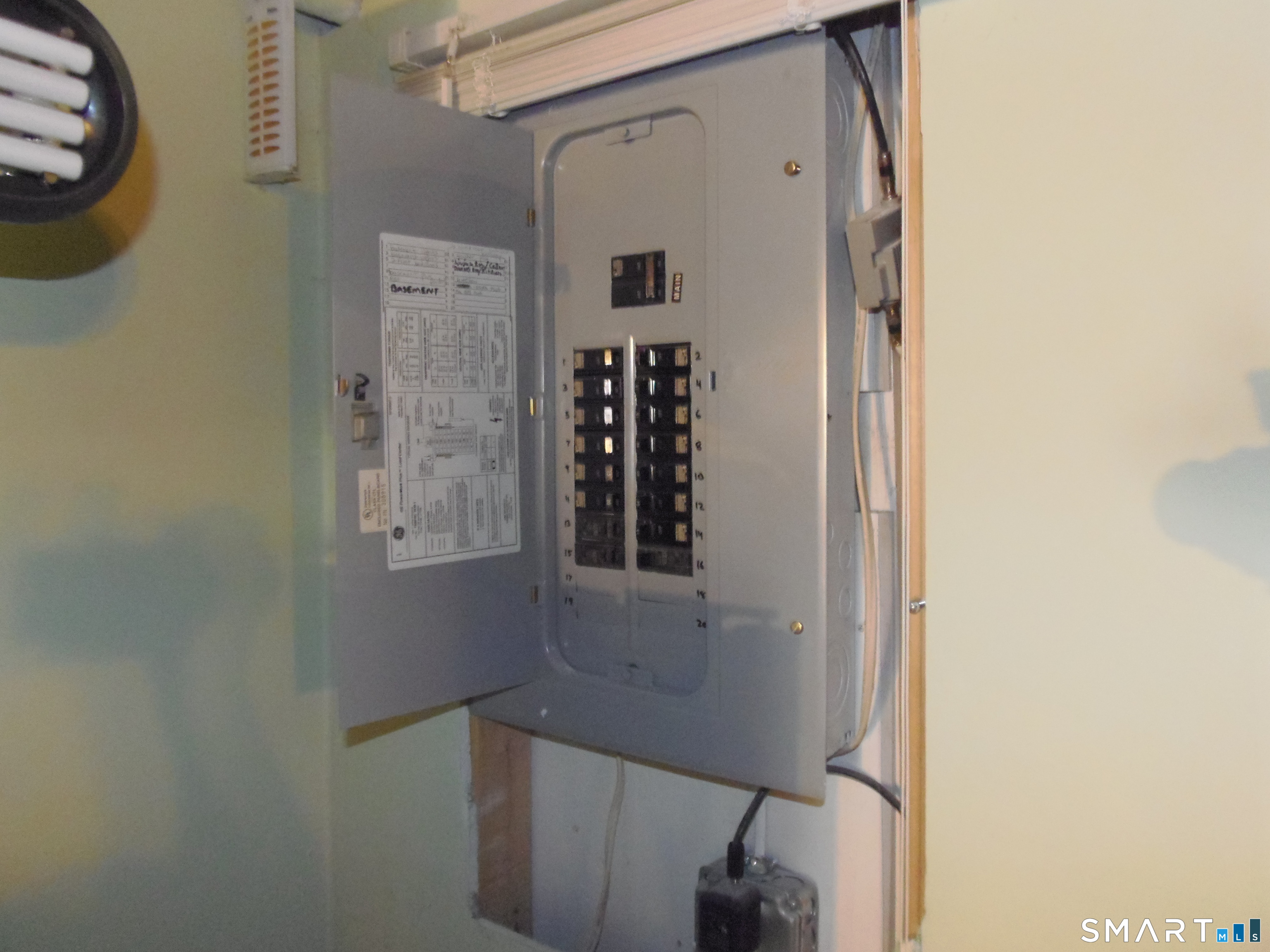 Homes for sale in East Hartford, CT | 139 Forest St, East Hartford, CT 06118 | MLS# 24149795