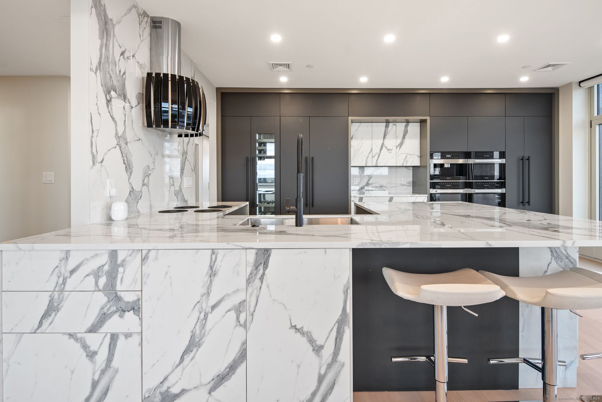 Photo 11 of 235 River Drive, East Hartford, CT