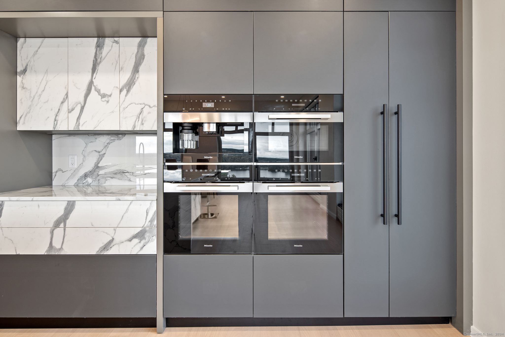 Photo 16 of 235 River Drive, East Hartford, CT