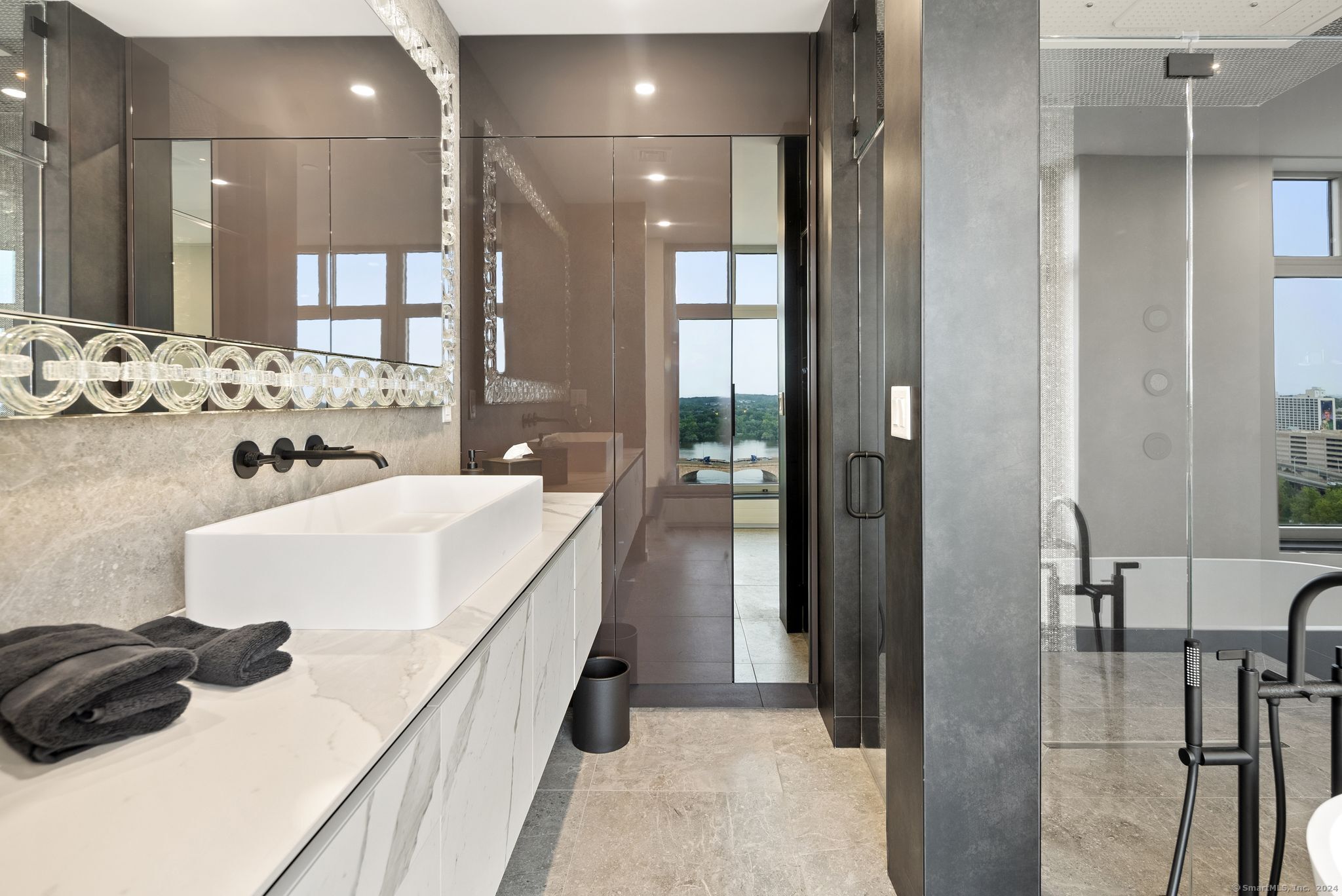 Photo 26 of 235 River Drive, East Hartford, CT