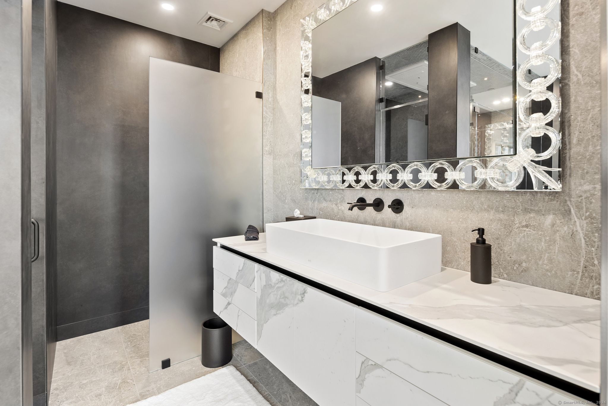 Photo 27 of 235 River Drive, East Hartford, CT