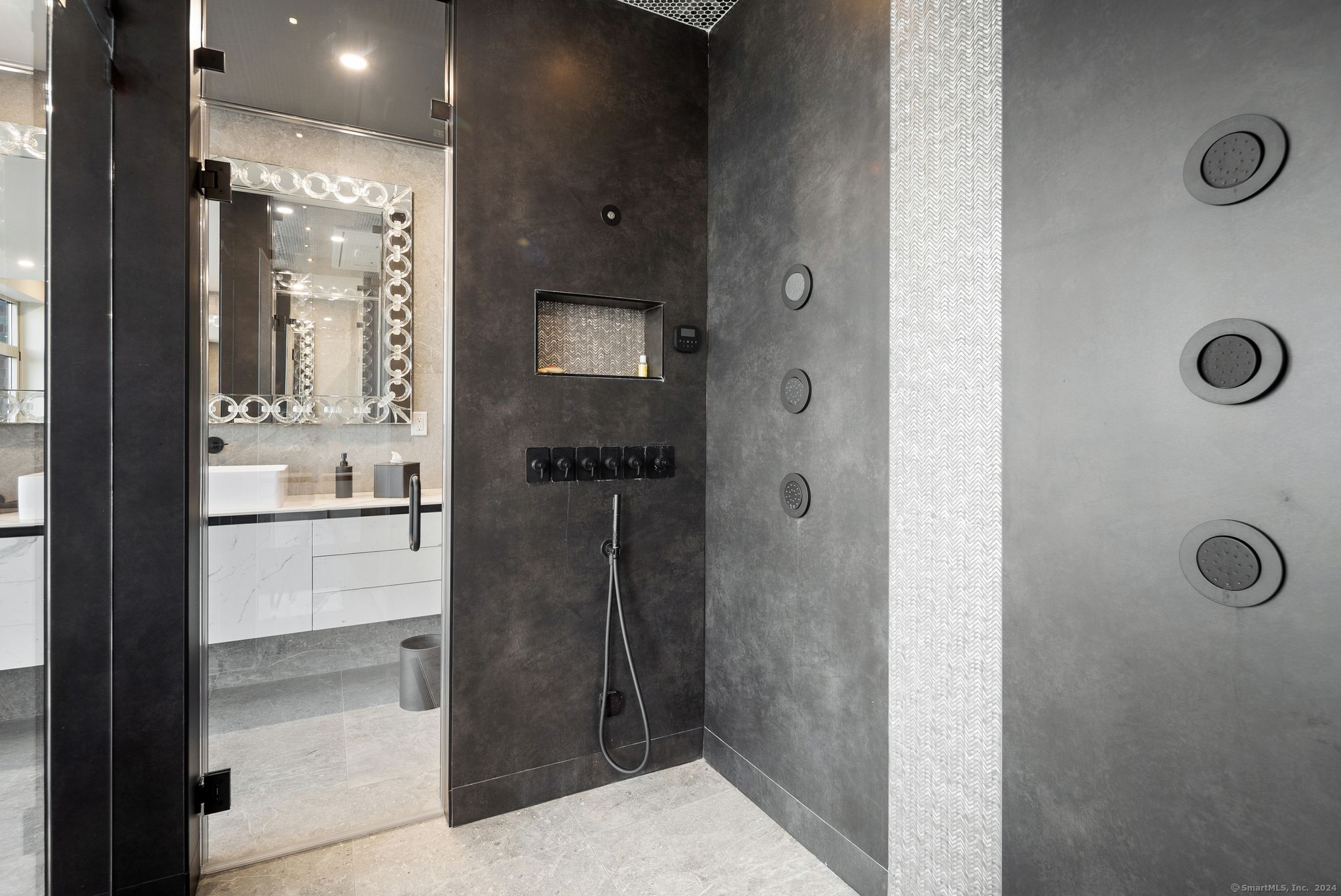 Photo 29 of 235 River Drive, East Hartford, CT