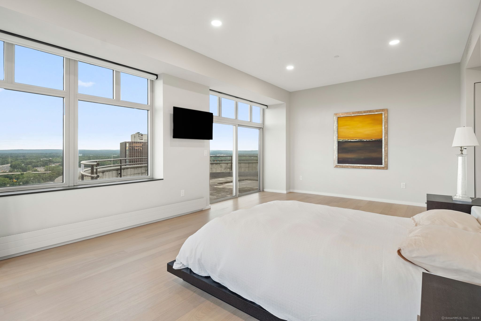 Photo 20 of 235 River Drive, East Hartford, CT