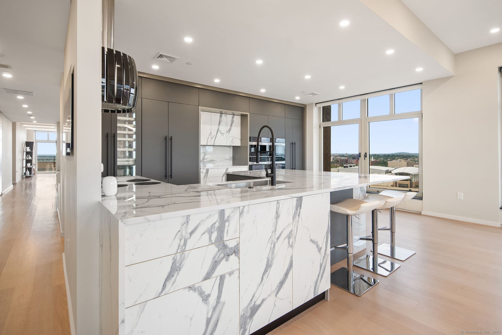 Photo 10 of 235 River Drive, East Hartford, CT