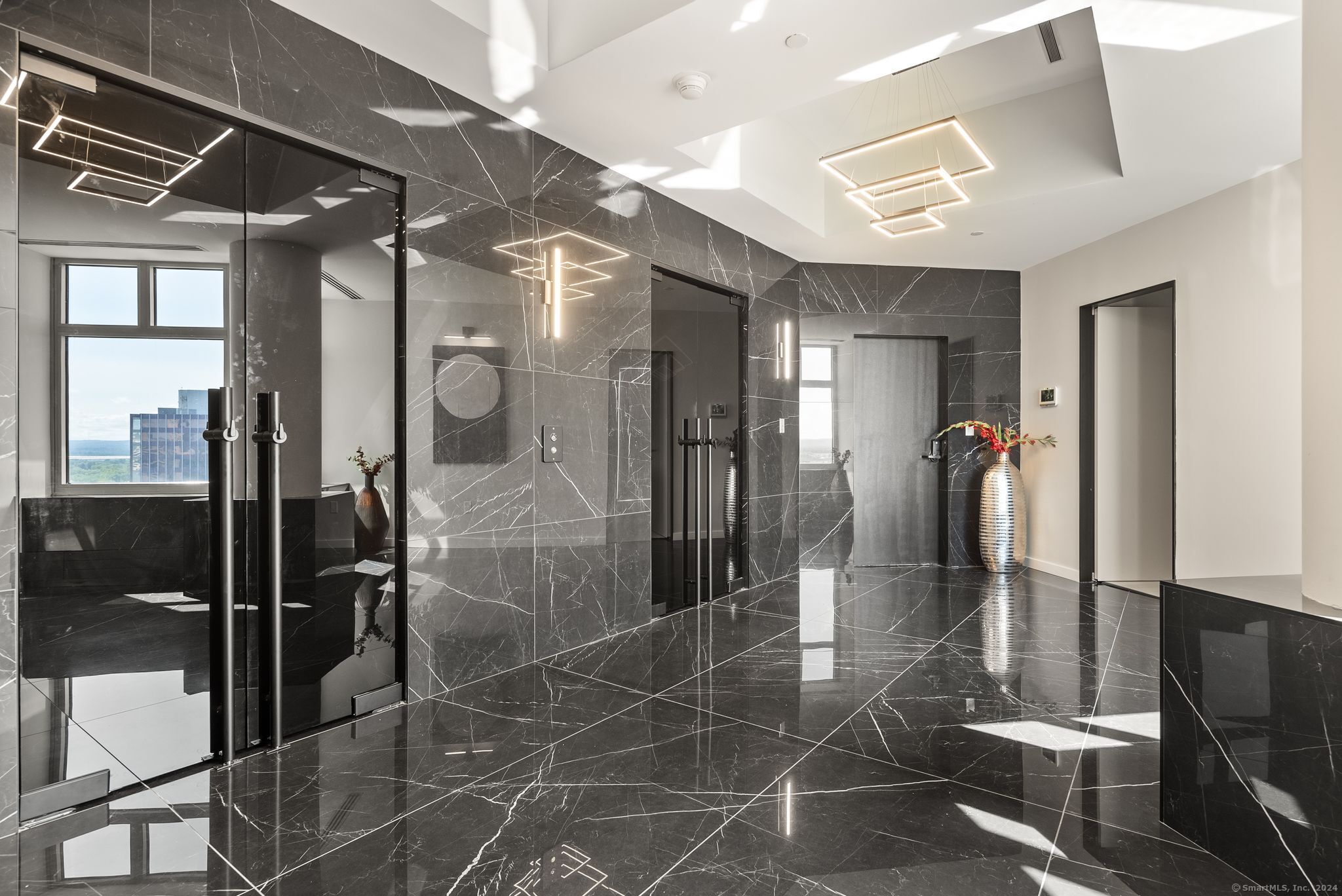 Photo 7 of 235 River Drive, East Hartford, CT