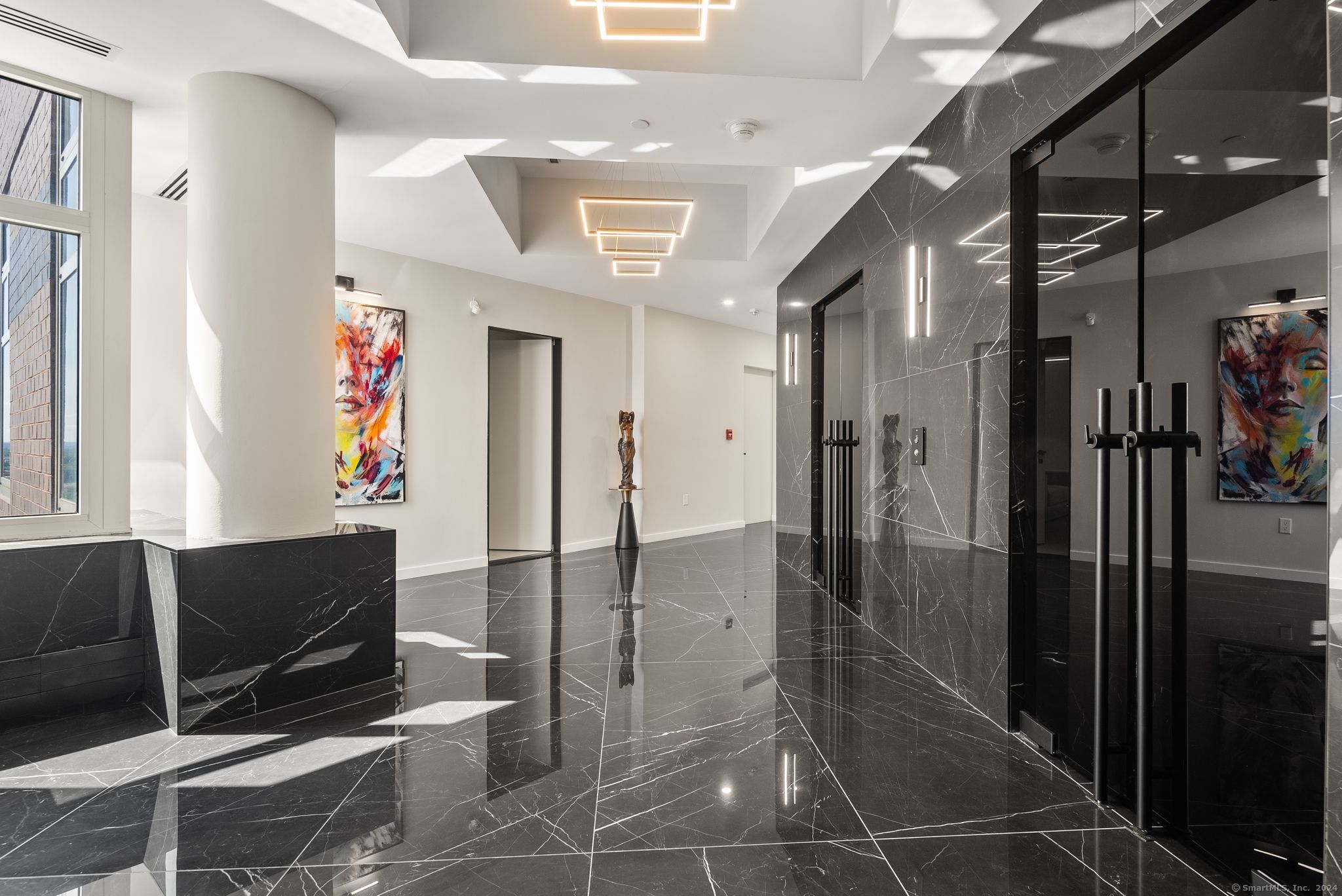 Photo 6 of 235 River Drive, East Hartford, CT