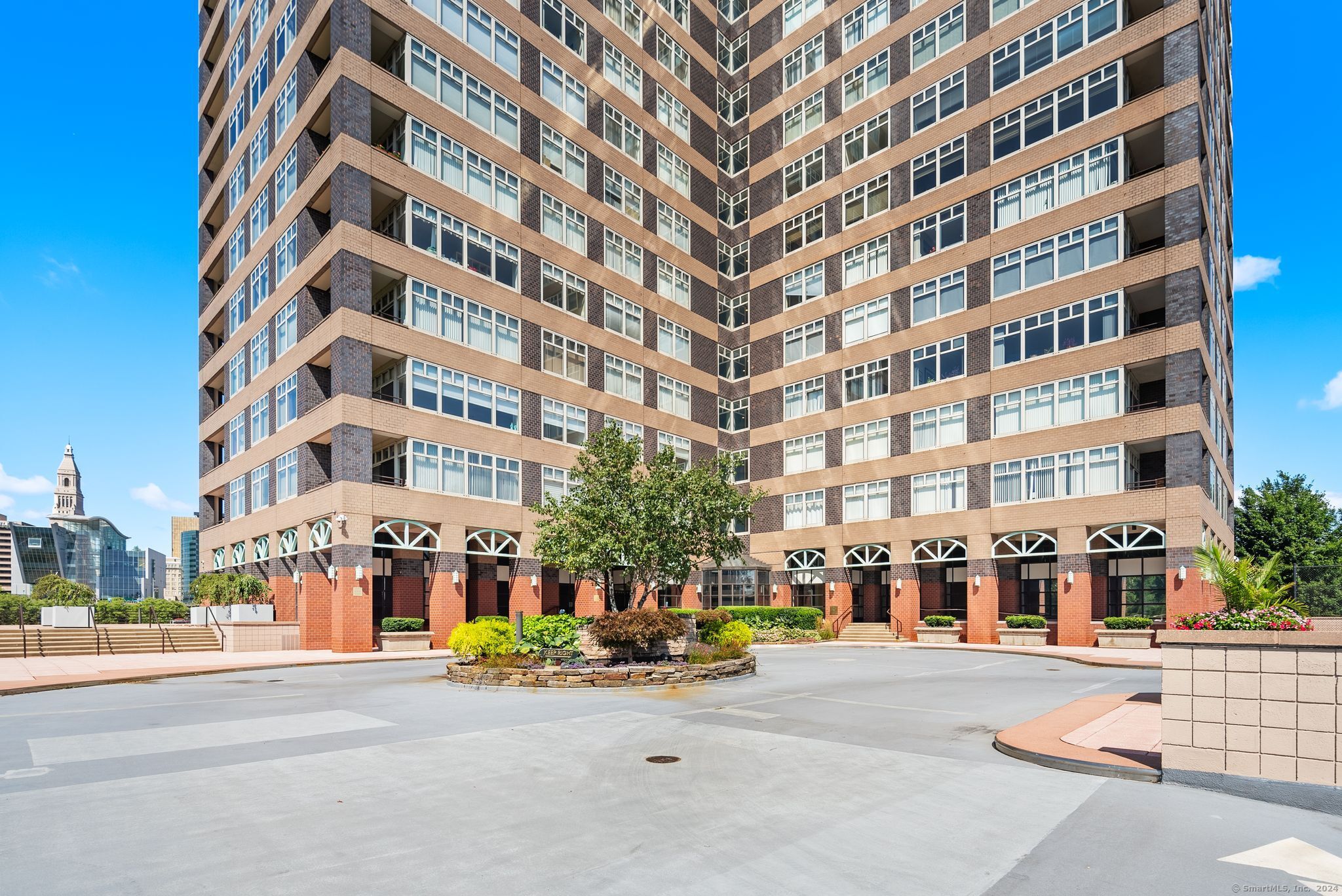 Photo 40 of 235 River Drive, East Hartford, CT