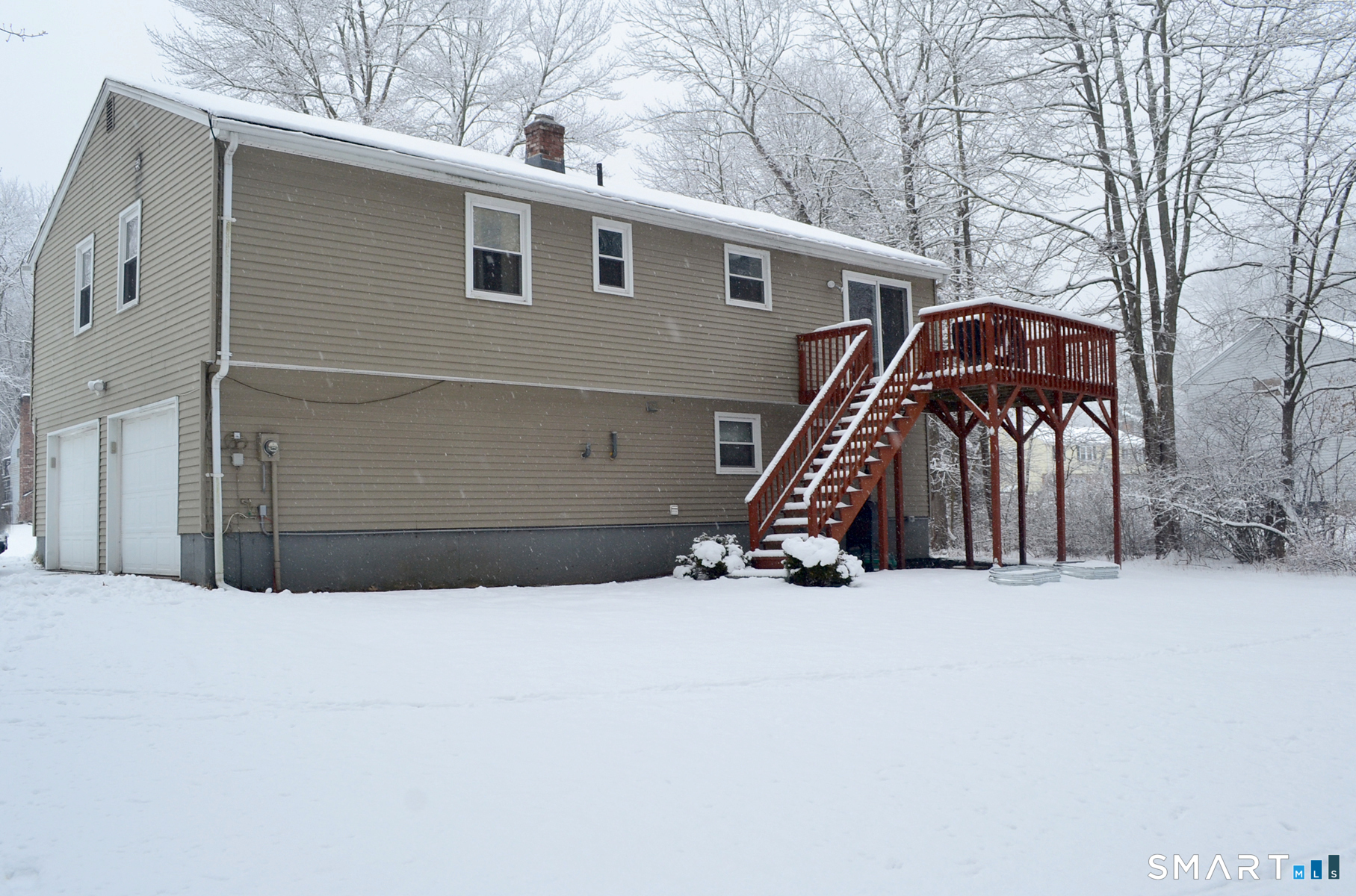 Photo 3 of 238 Willowcrest Drive, Windsor, CT