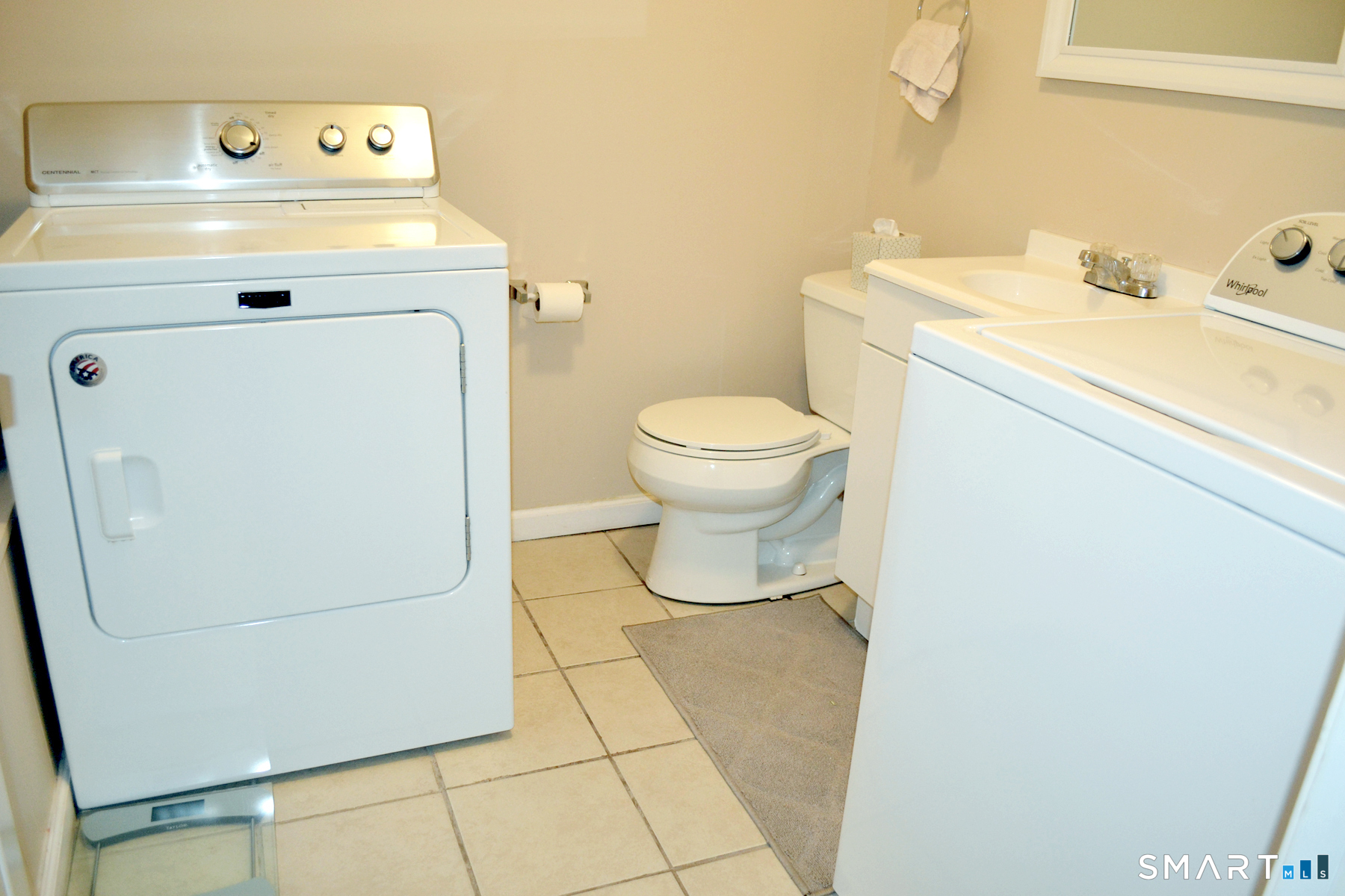 Photo 16 of 238 Willowcrest Drive, Windsor, CT