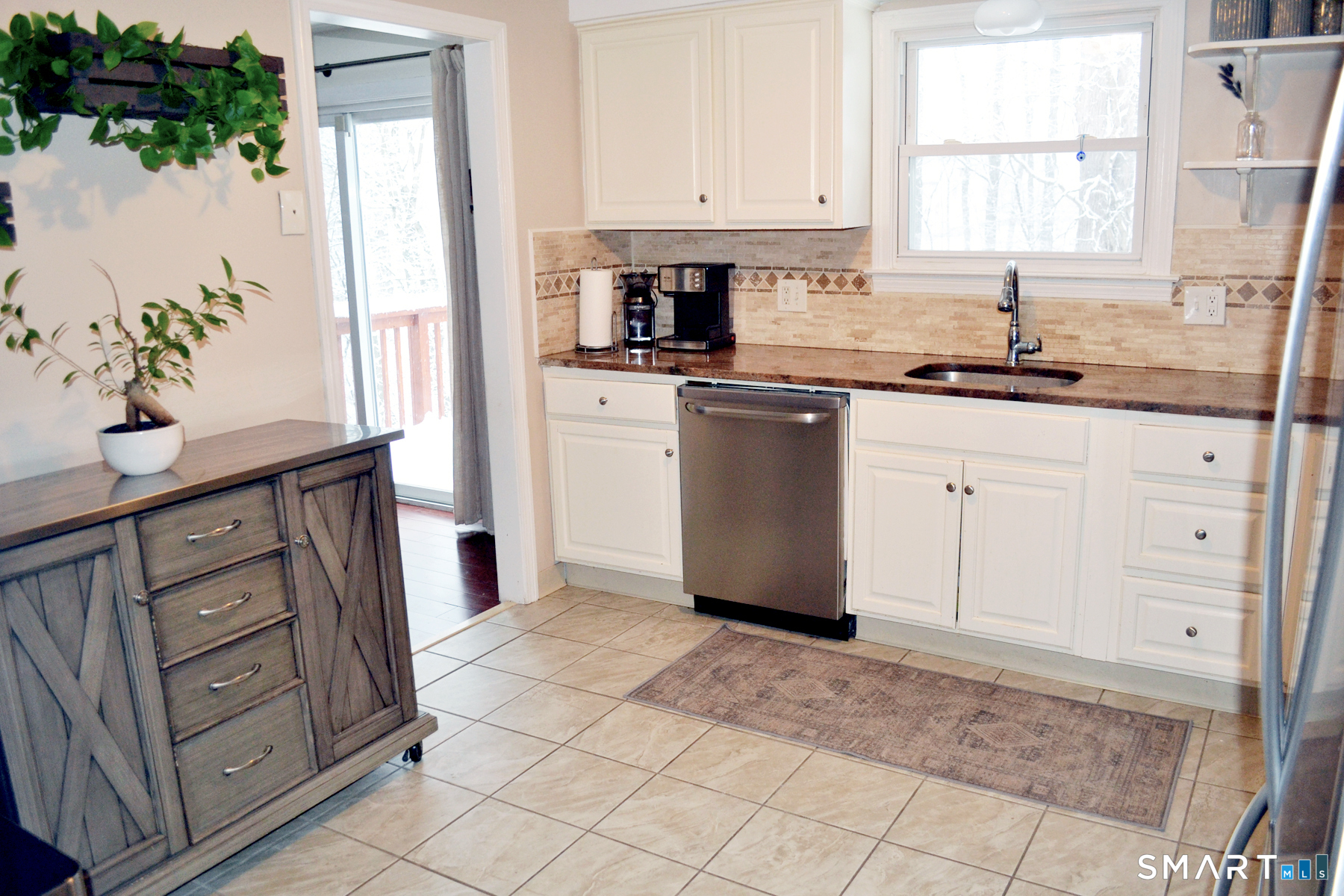 Photo 6 of 238 Willowcrest Drive, Windsor, CT