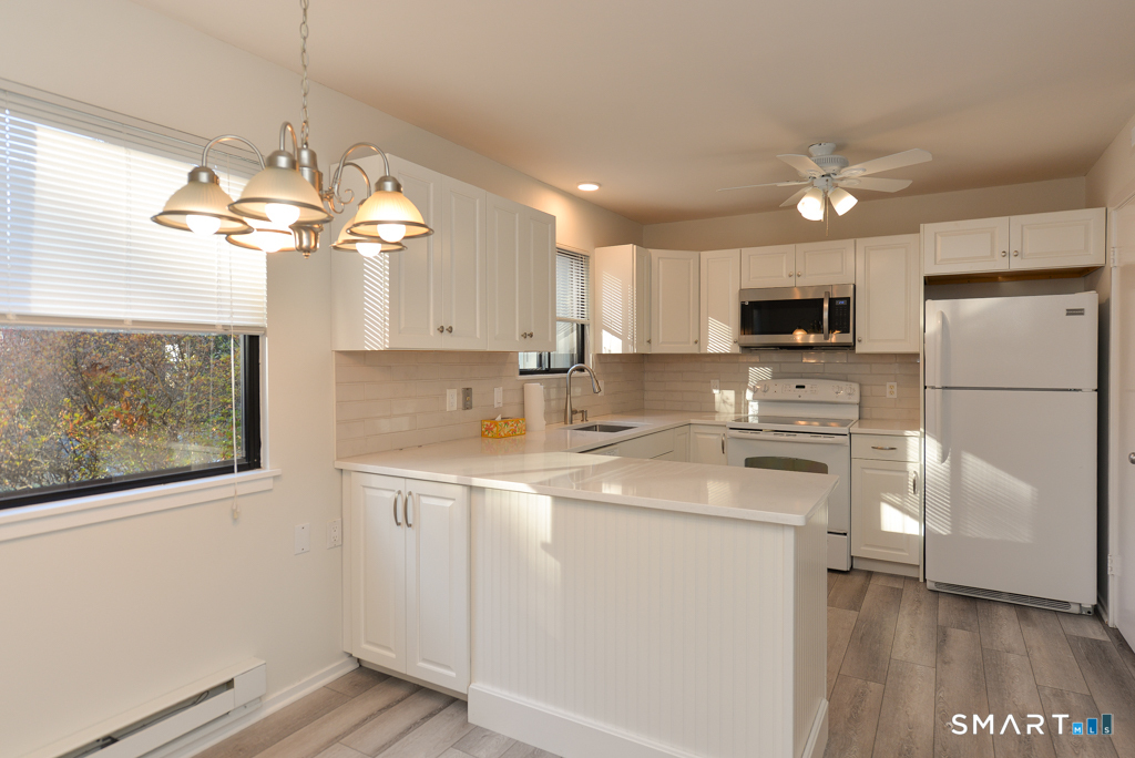 Homes for sale in Southbury, CT | 69 Heritage Vlg #E, Southbury, CT 06488 | MLS# 24133619