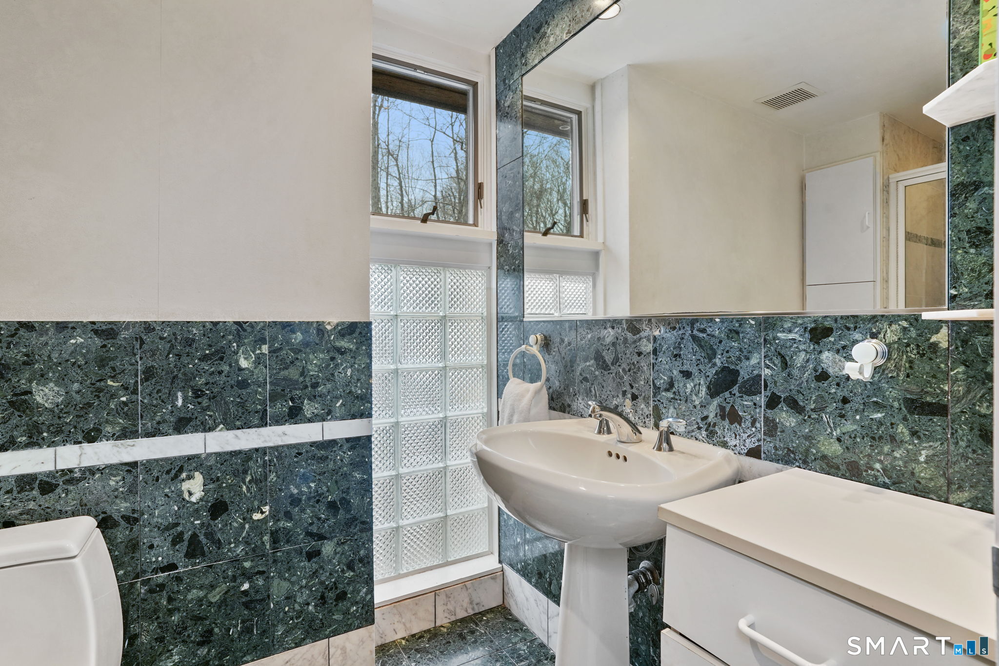 Photo 20 of 30 Freshwater Lane, Wilton, CT