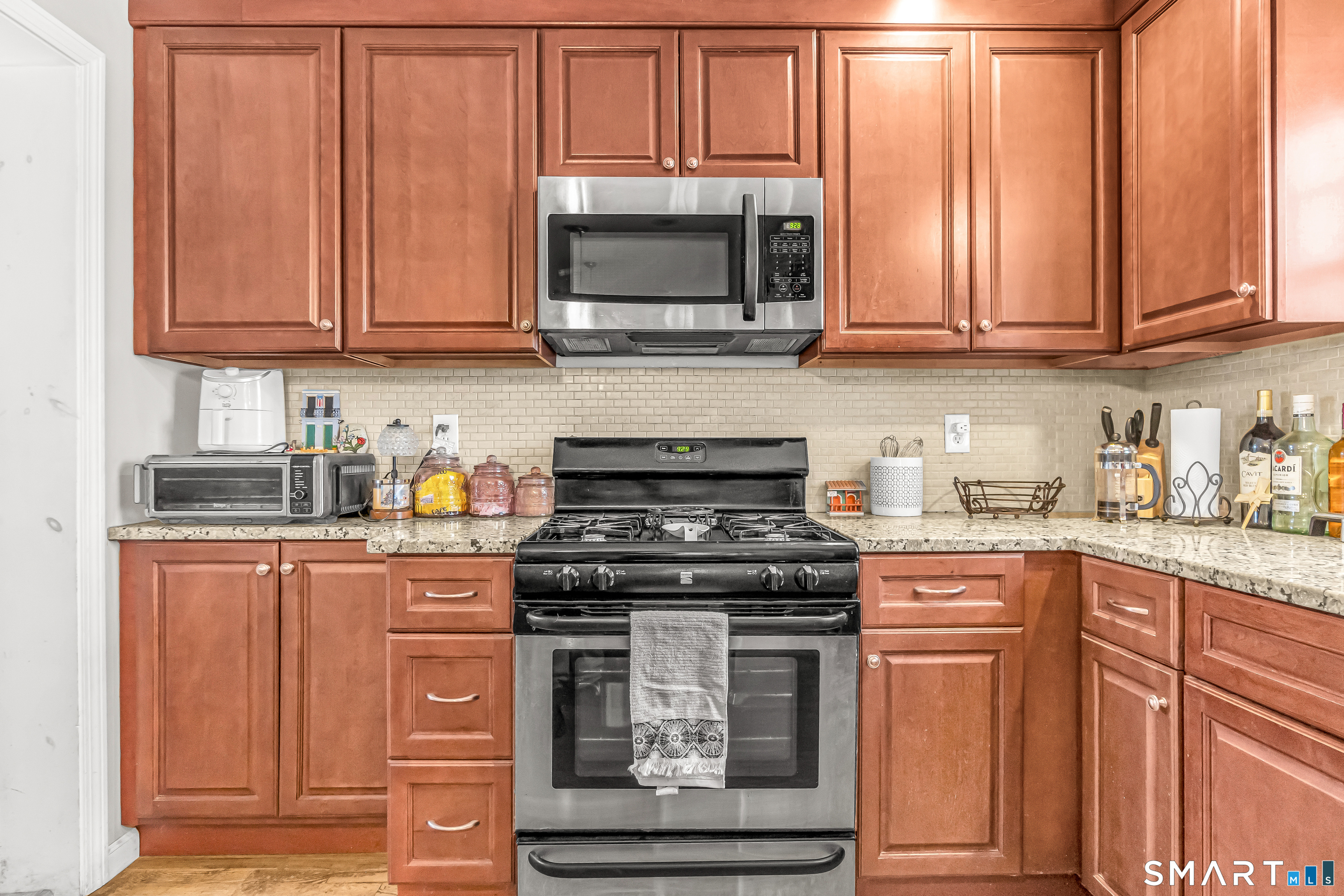 Homes for sale in Stratford, CT | 15 Henry Ave, Stratford, CT 06614 | MLS# 24147591