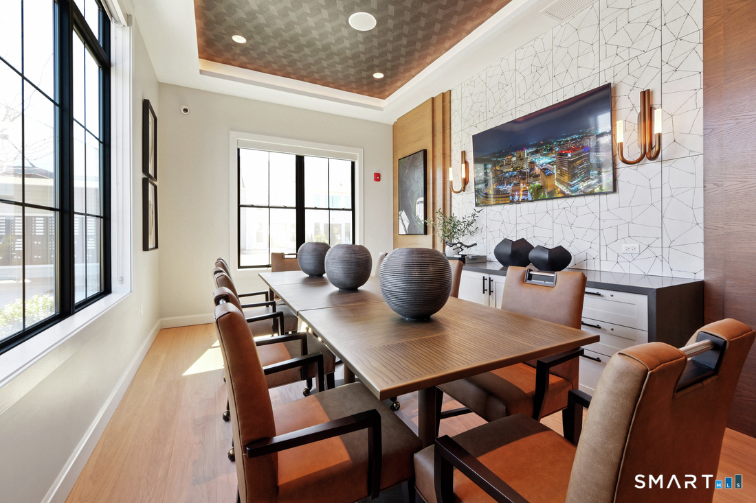 Photo 6 of 3 Edgewood Way, Woodbridge, CT