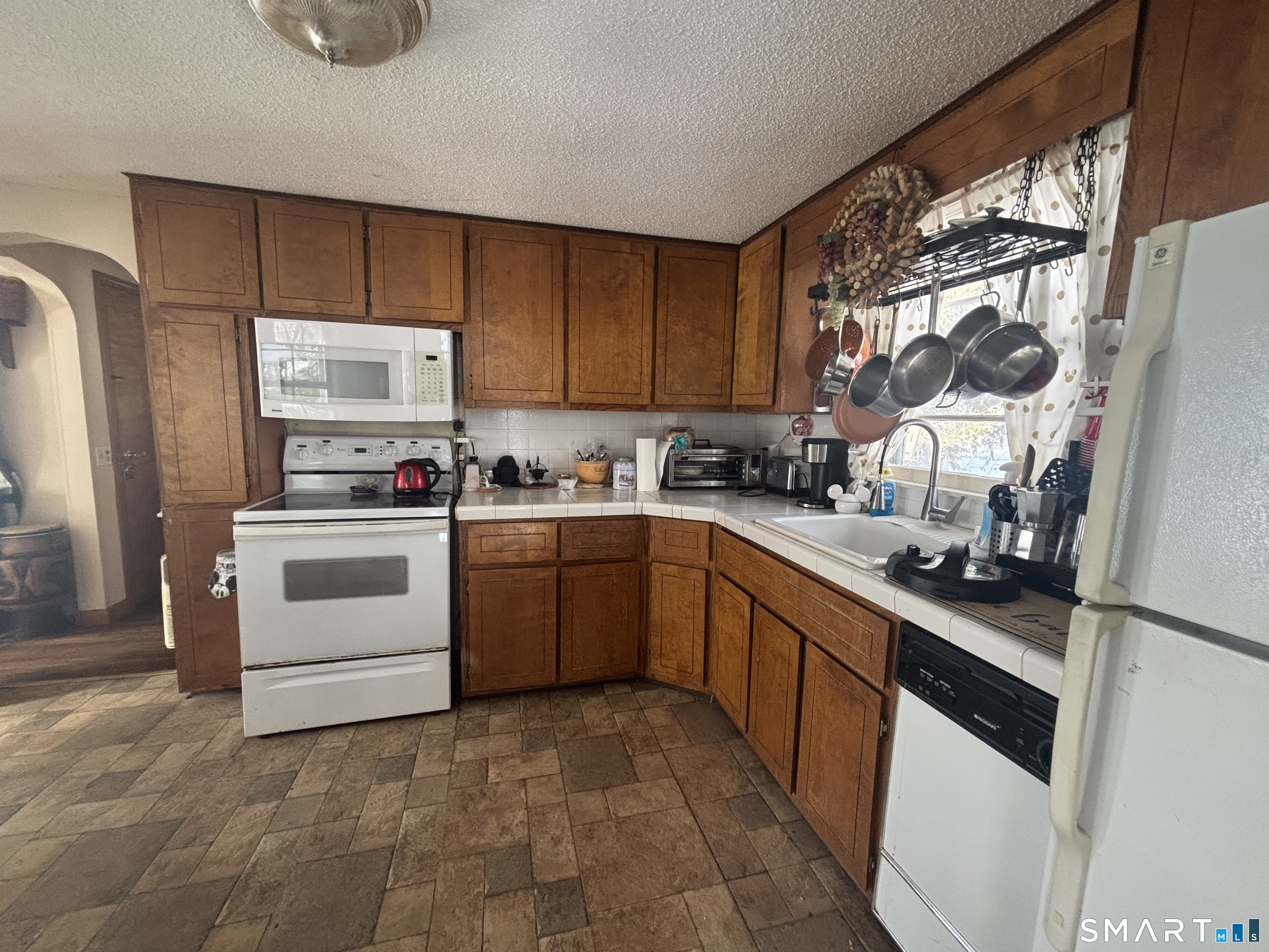 Photo 14 of 222 Mountain Road, Ellington, CT