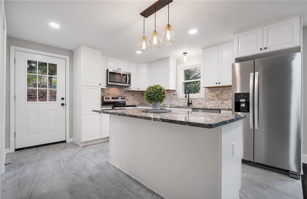 Photo 6 of 346 Middlebury Road, Middlebury, CT