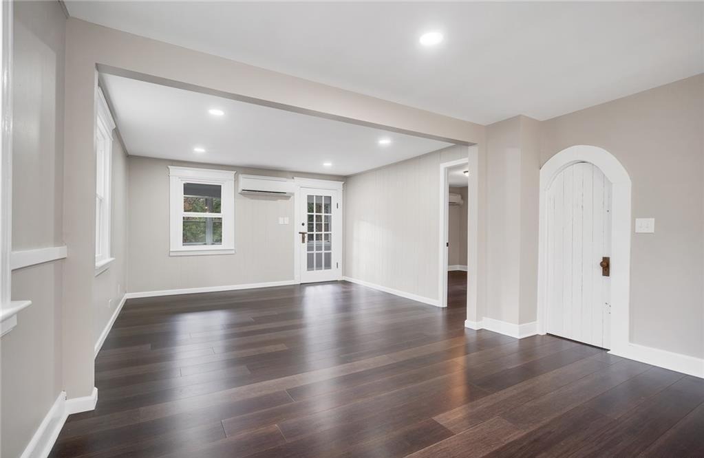 Photo 2 of 346 Middlebury Road, Middlebury, CT