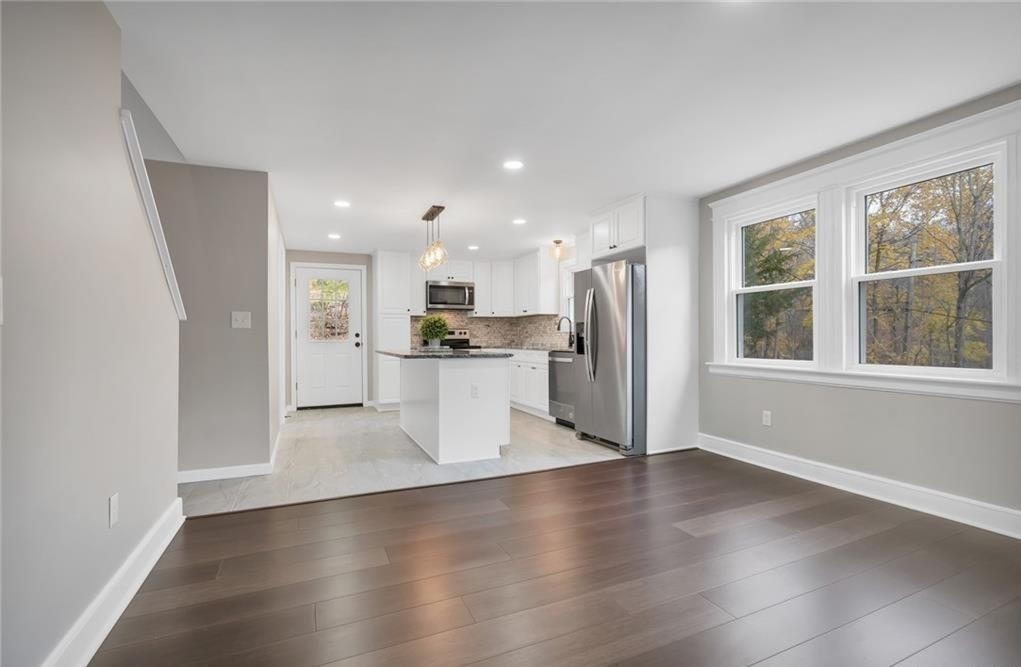 Photo 3 of 346 Middlebury Road, Middlebury, CT