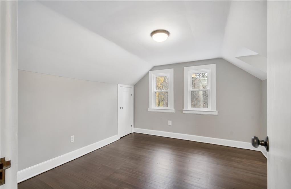 Photo 16 of 346 Middlebury Road, Middlebury, CT