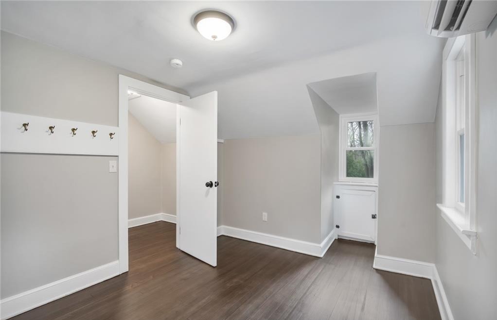 Photo 18 of 346 Middlebury Road, Middlebury, CT