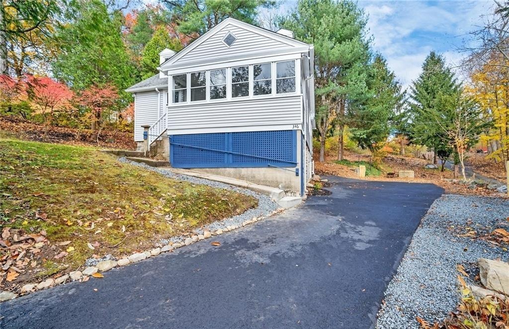 Photo 19 of 346 Middlebury Road, Middlebury, CT