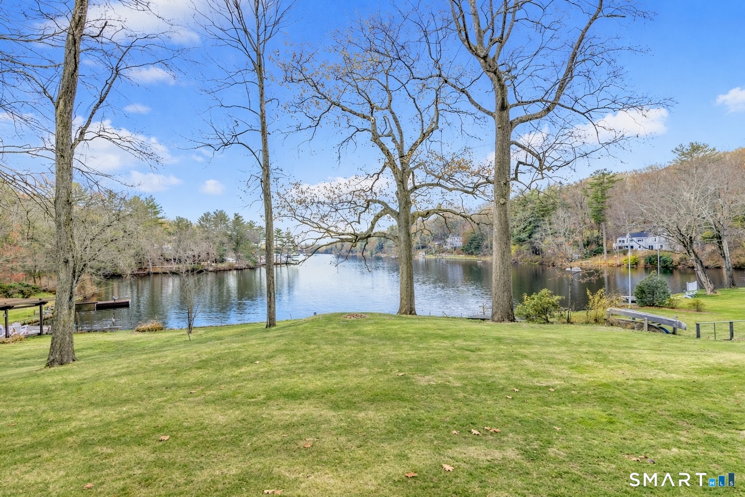 Homes for sale in Trumbull, CT | 7 Hemlock Trl, Trumbull, CT 06611 | MLS# 24149330