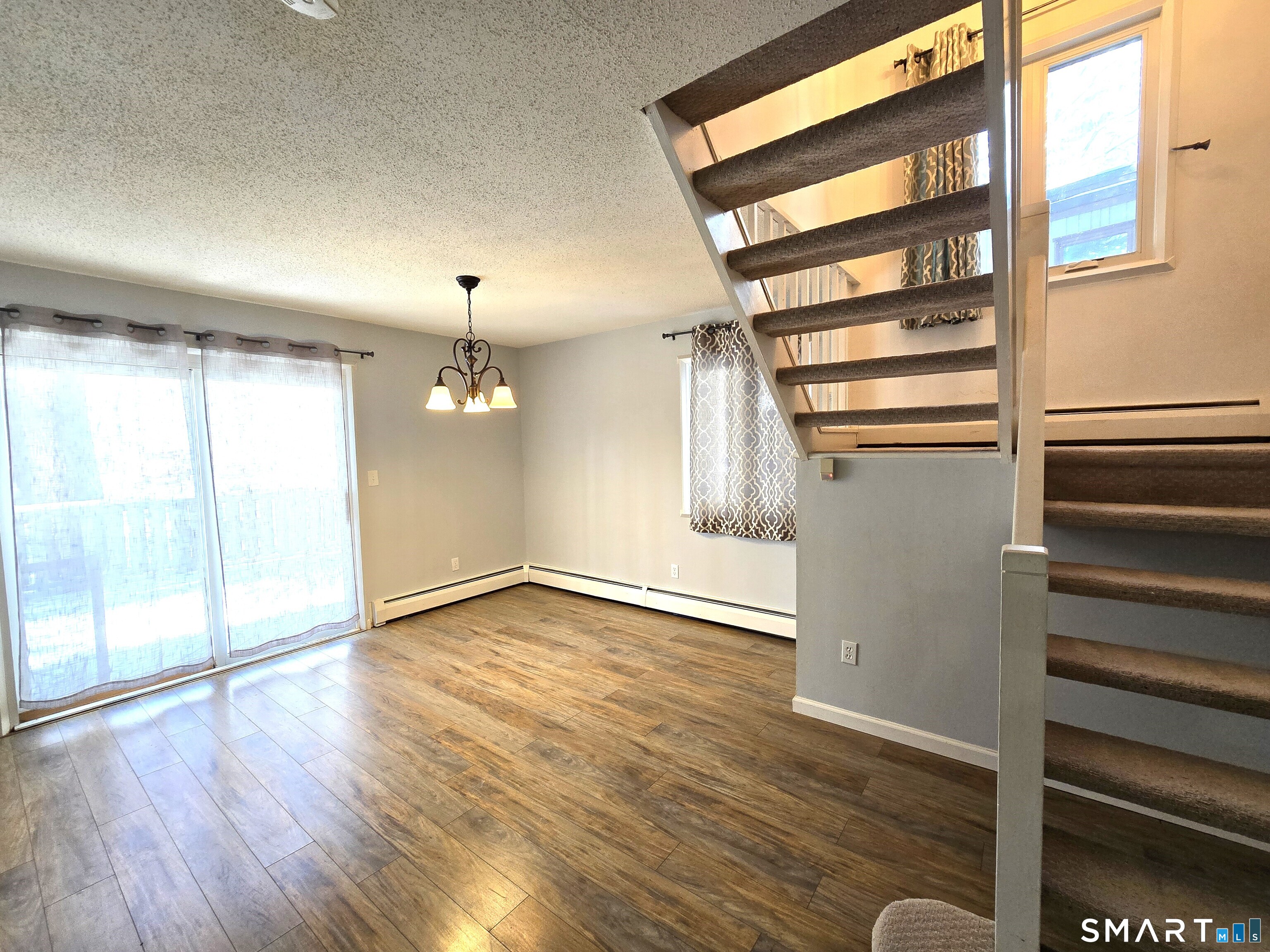 Photo 6 of 7 Staunton Court, Farmington, CT