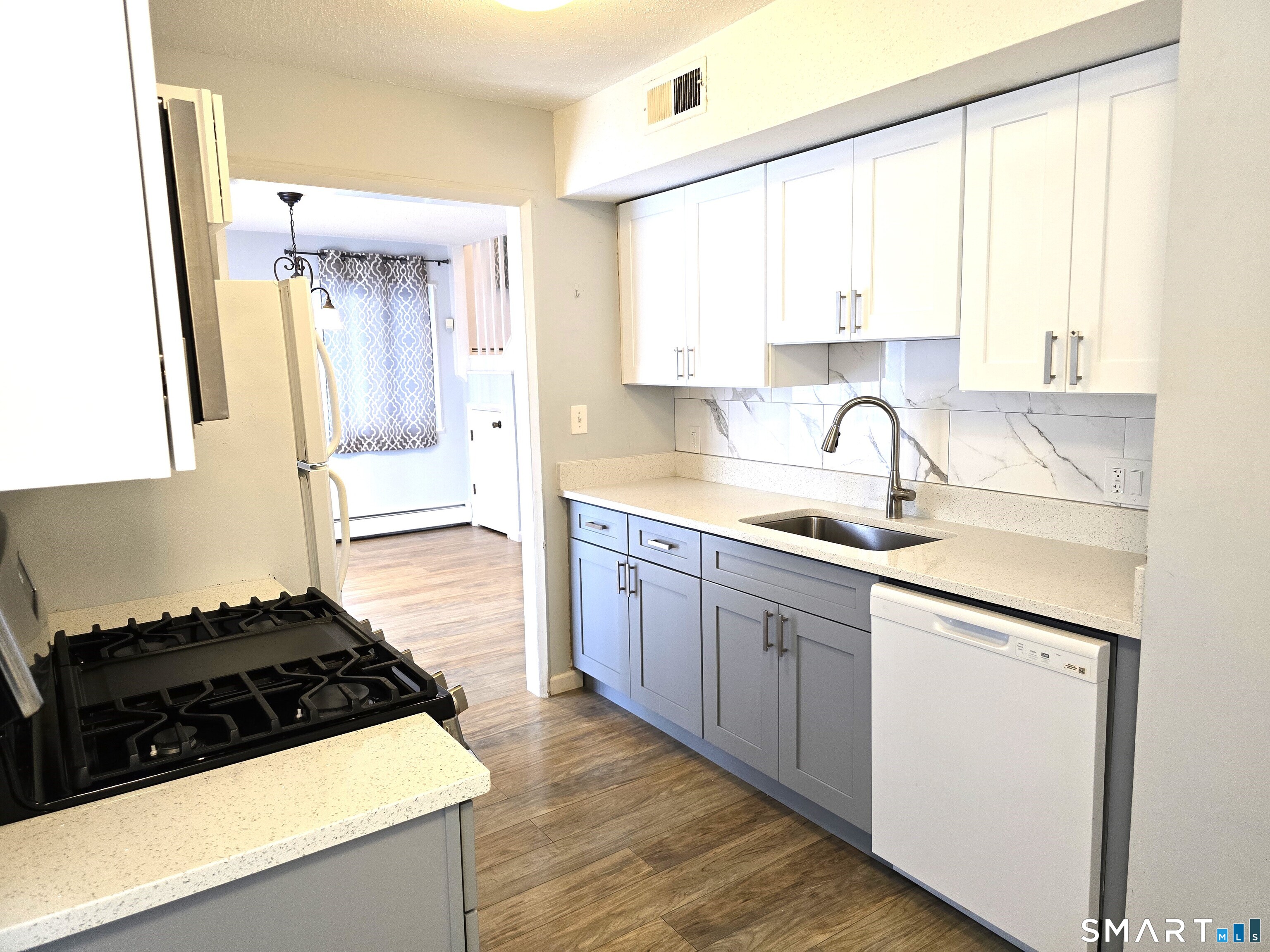 Photo 12 of 7 Staunton Court, Farmington, CT